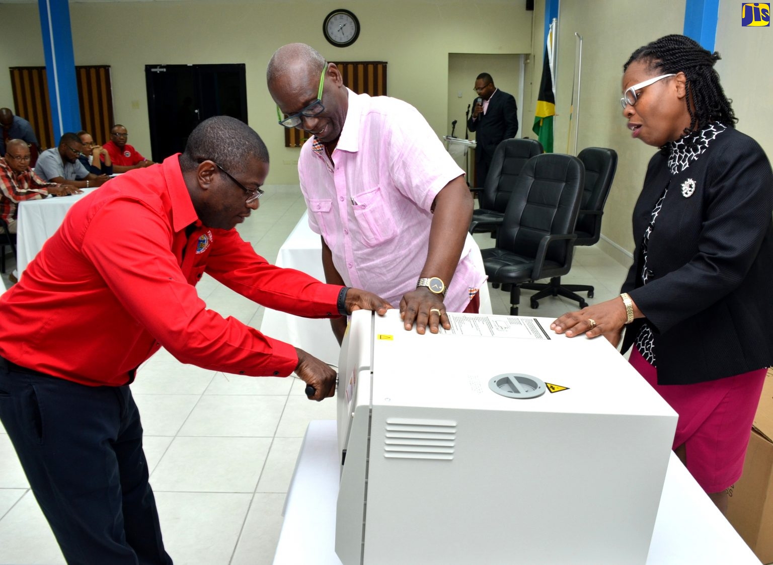 National Health Fund Donates Autoclaves to Infirmaries