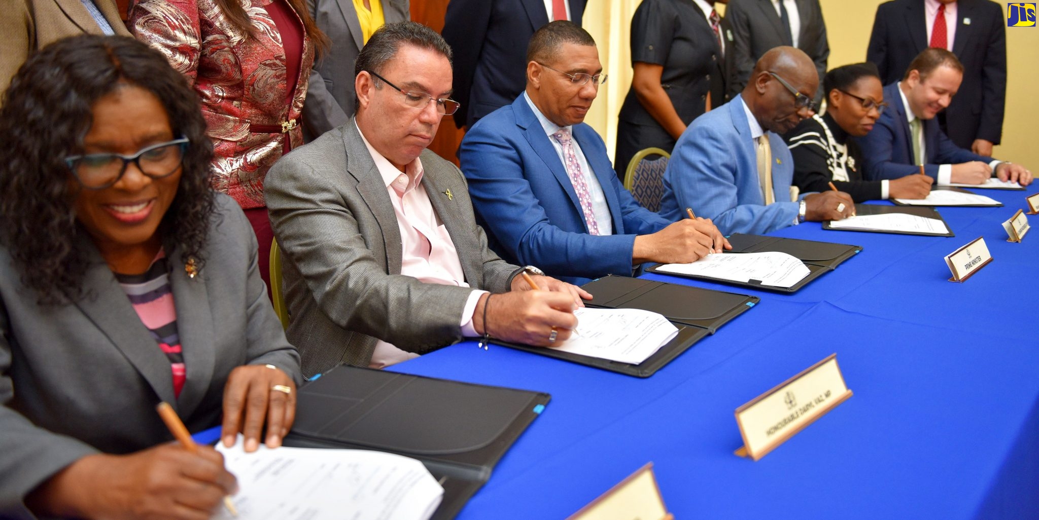 Government Partners with Carib Cement to Remove Tyres From Riverton