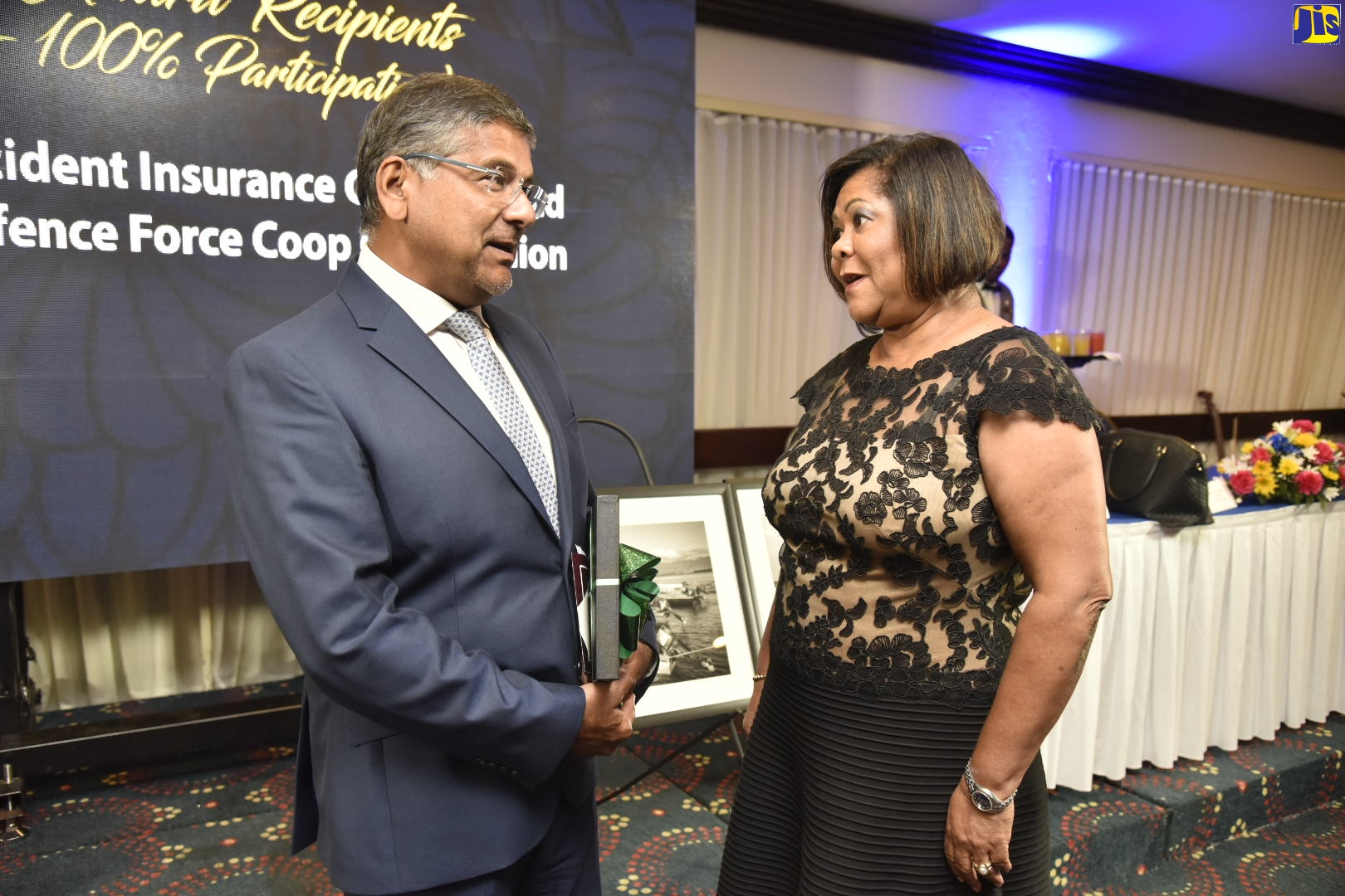 Chairperson of United Way of Jamaica (UWJ), Dr. Marcia Forbes (right), is in discussion with British High Commissioner to Jamaica, His Excellency Asif Anwar Ahmad, at UWJ’s 2019 Nation Builders’ and Employees Awards ceremony, held at the Jamaica Pegasus Hotel in New Kingston on Tuesday (Sept.17).