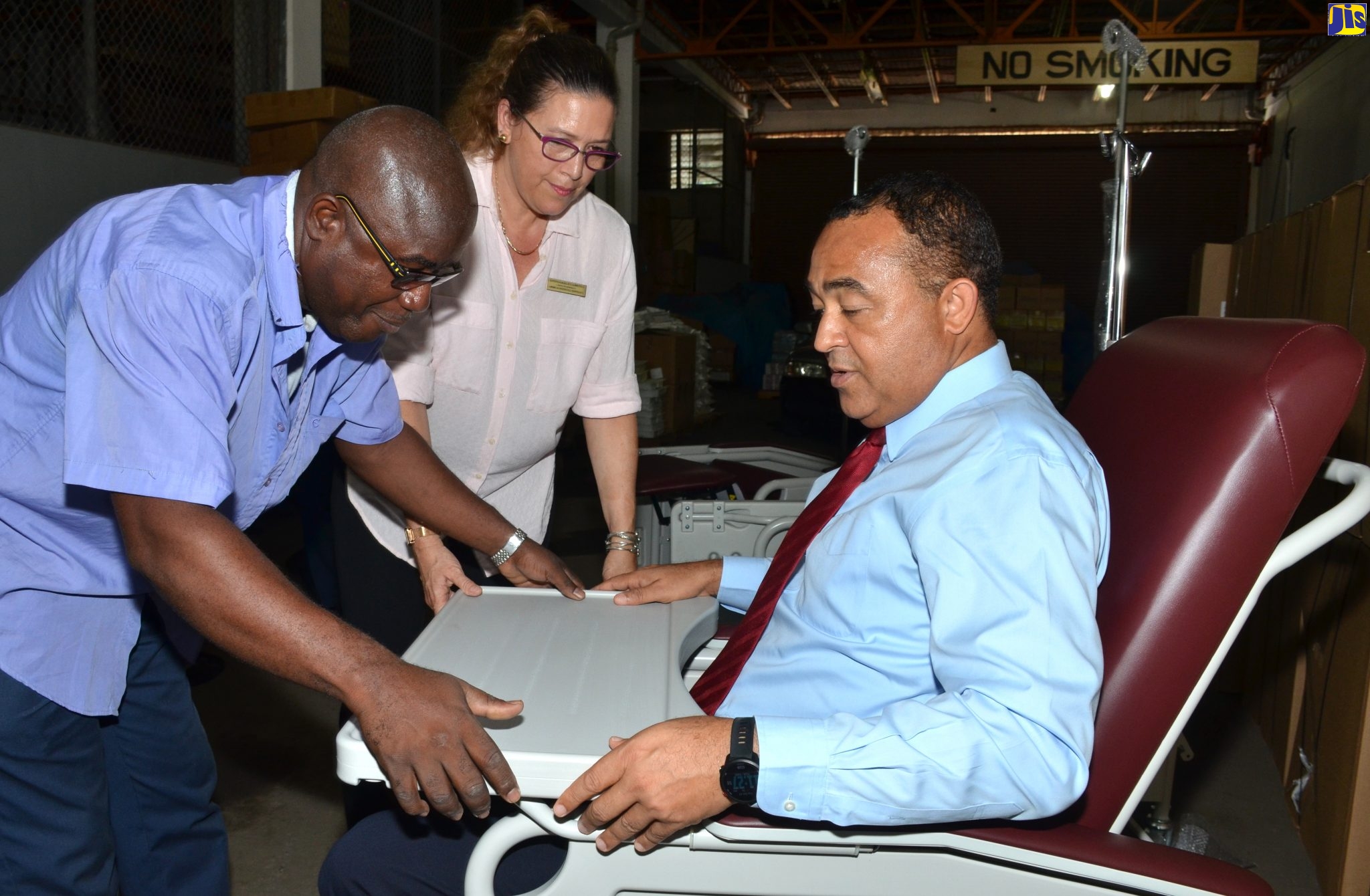 Reclining Chairs For Hospitals