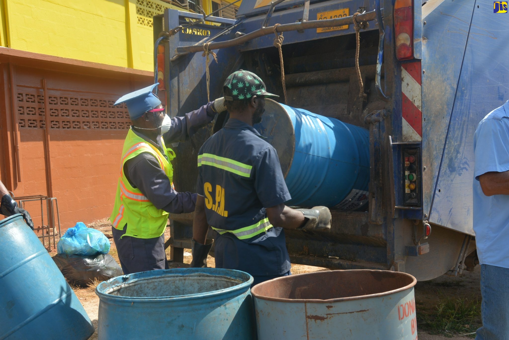 St. Elizabeth Communities Cleared of Bulky Waste