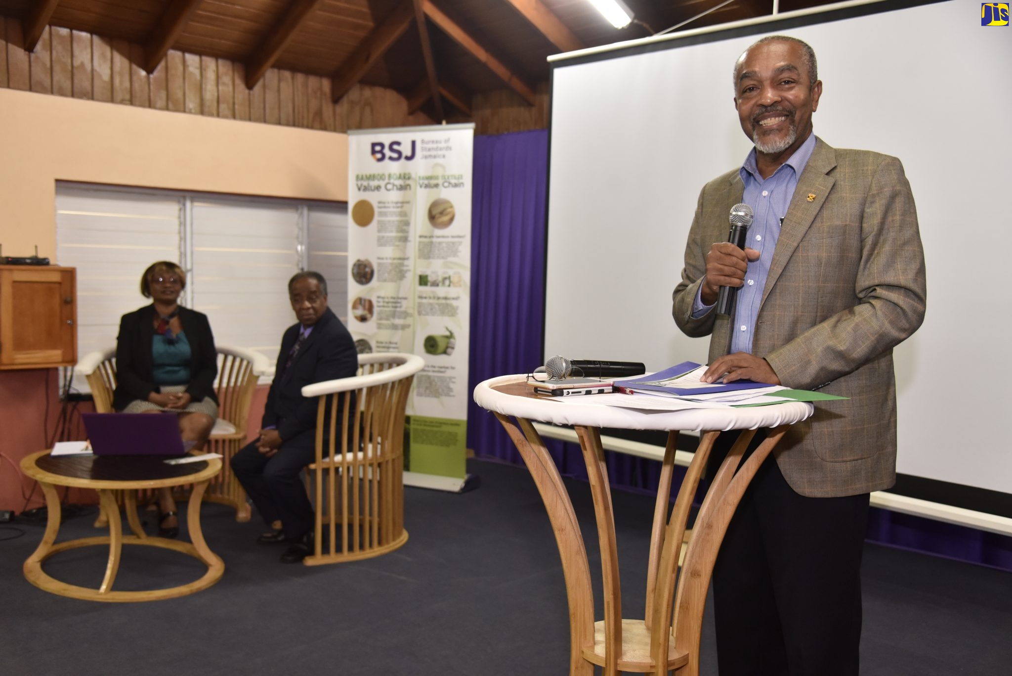 Senior Advisor to the Minister without portfolio, in the Ministry of Industry, Commerce, Agriculture and Fisheries, Hon. J.C. Hutchinson, Dr. Omer Thomas (right) addresses a seminar on bamboo leaves held on January 16, at the Bureau of Standards Jamaica (BSJ), in St. Andrew. Others from left are: Researcher, Veronica Gayle-Ramsay and Senior Director at the BSJ, Gladstone Rose.