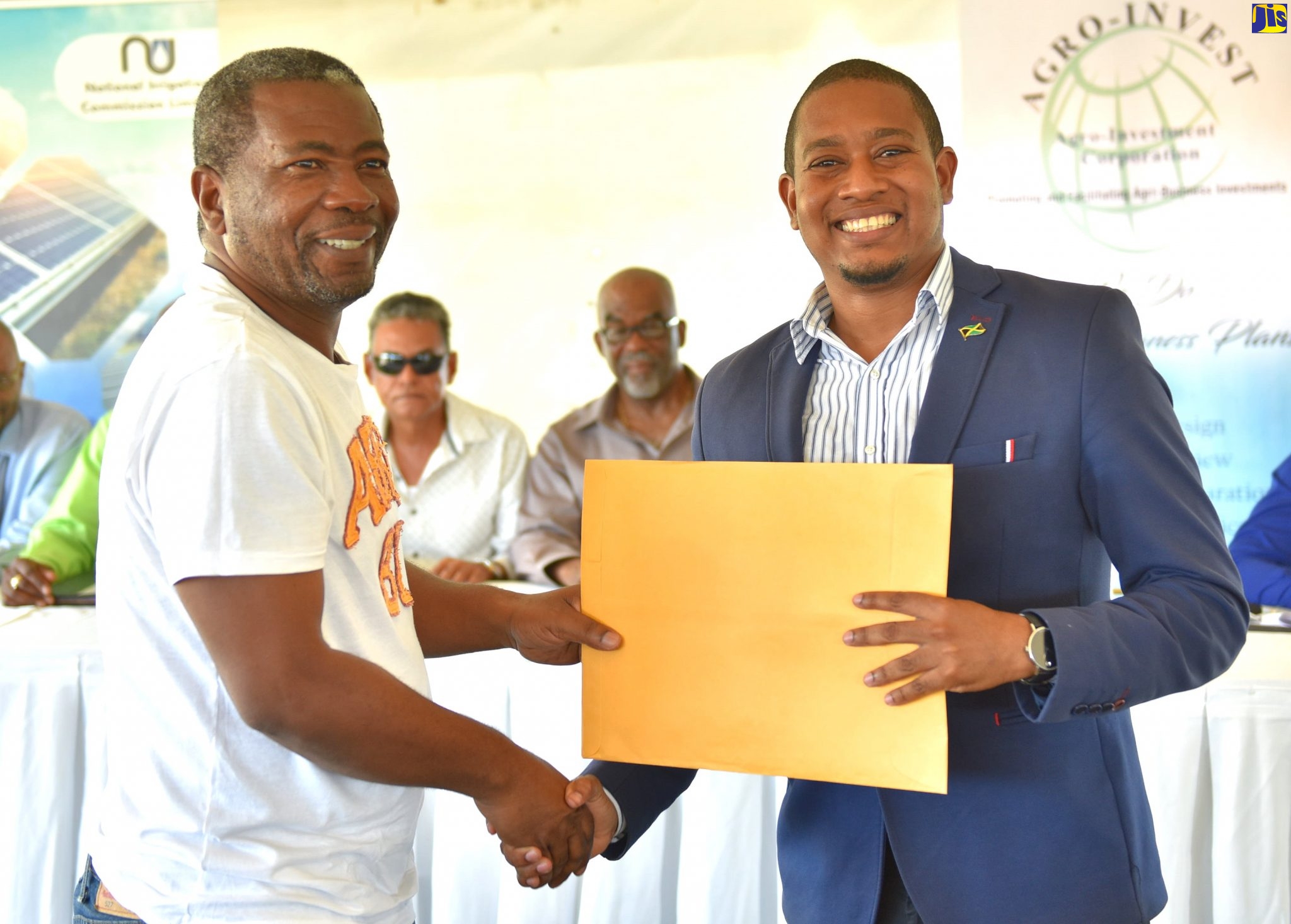 Leases Handed Over To Former Workers At Monymusk  Sugar Factory