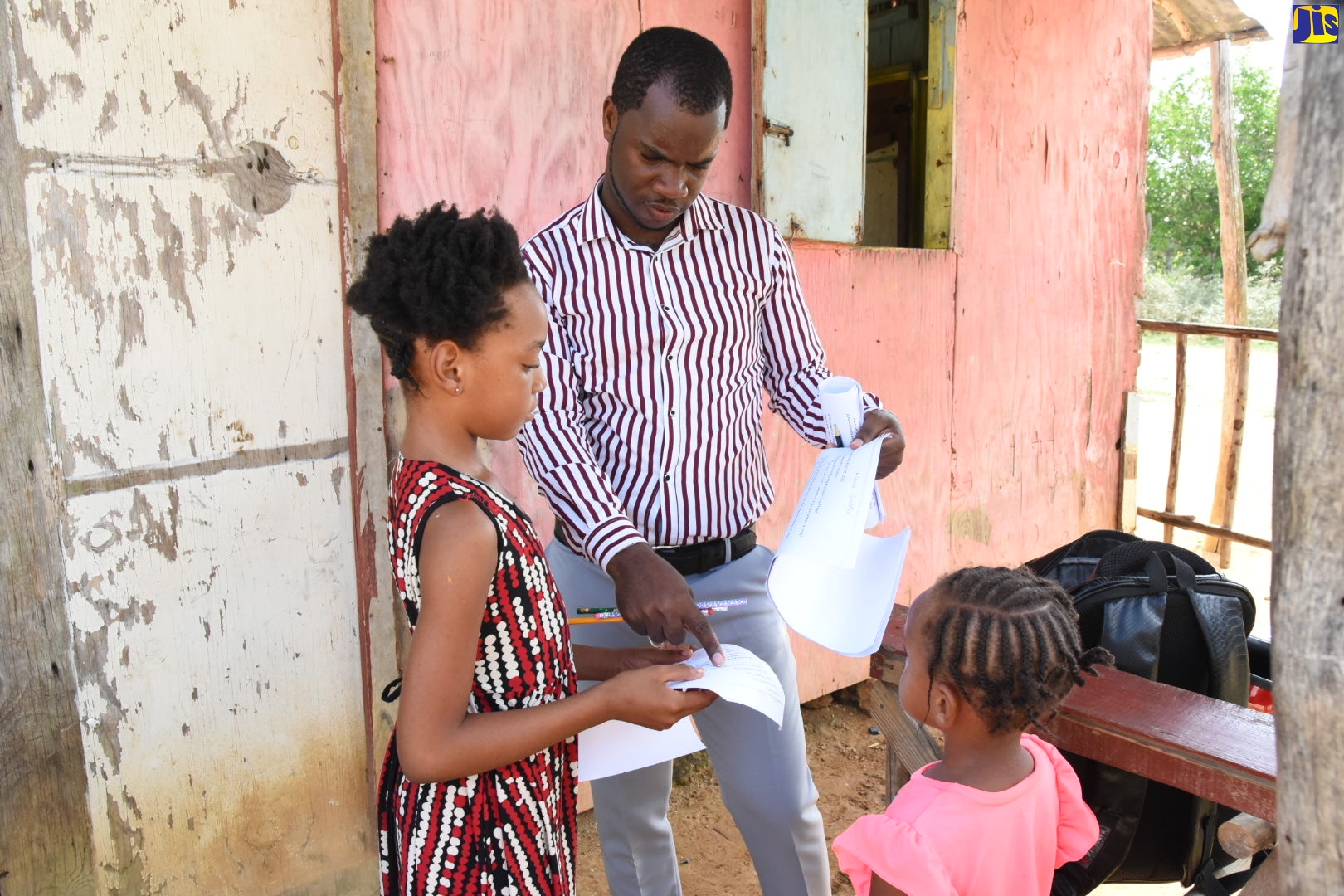 PM Supports Initiative by Little Bay Primary to Deliver Worksheets to Students