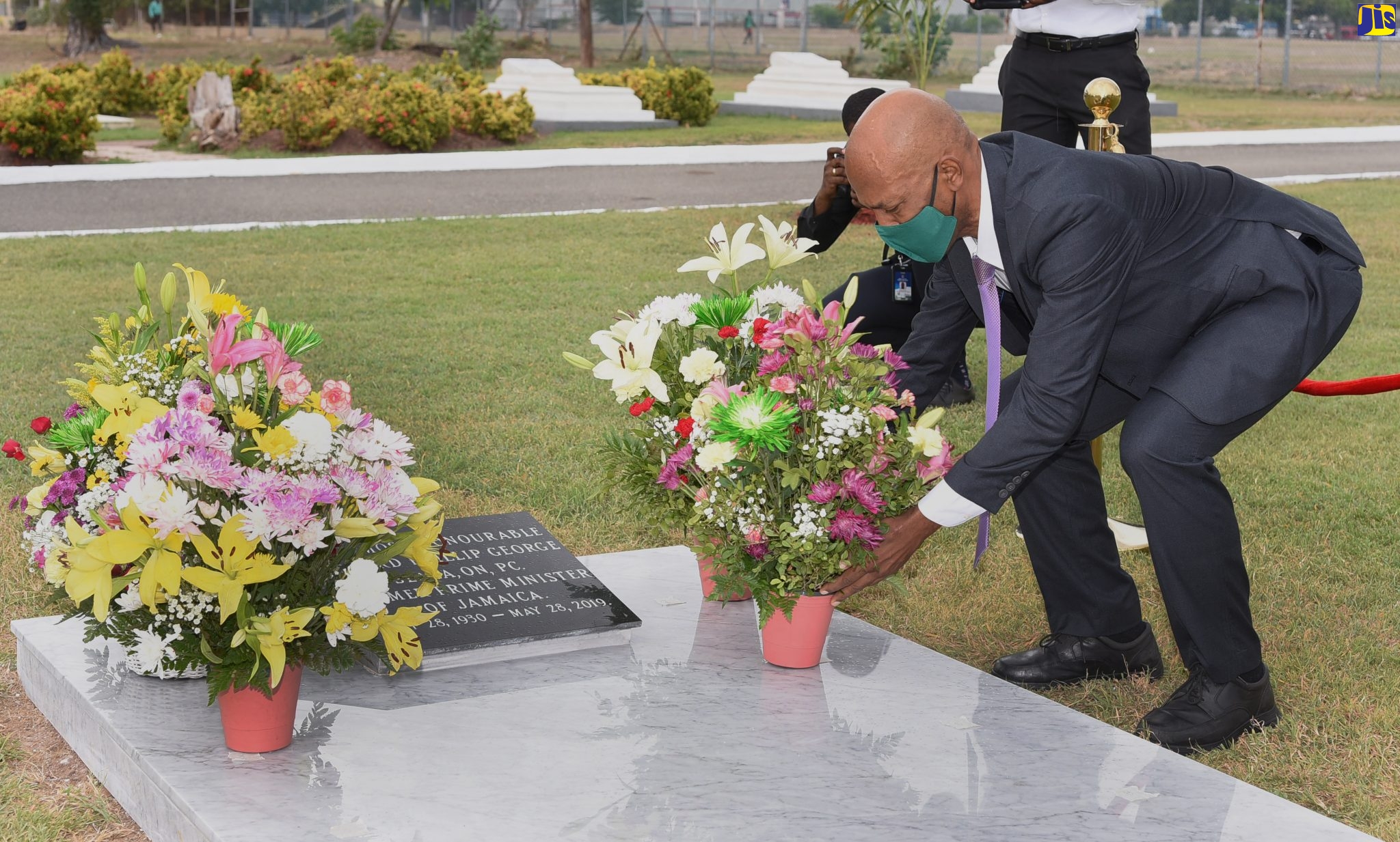 PHOTOS: Floral Tribute For Mr. Seaga - McKoysNews