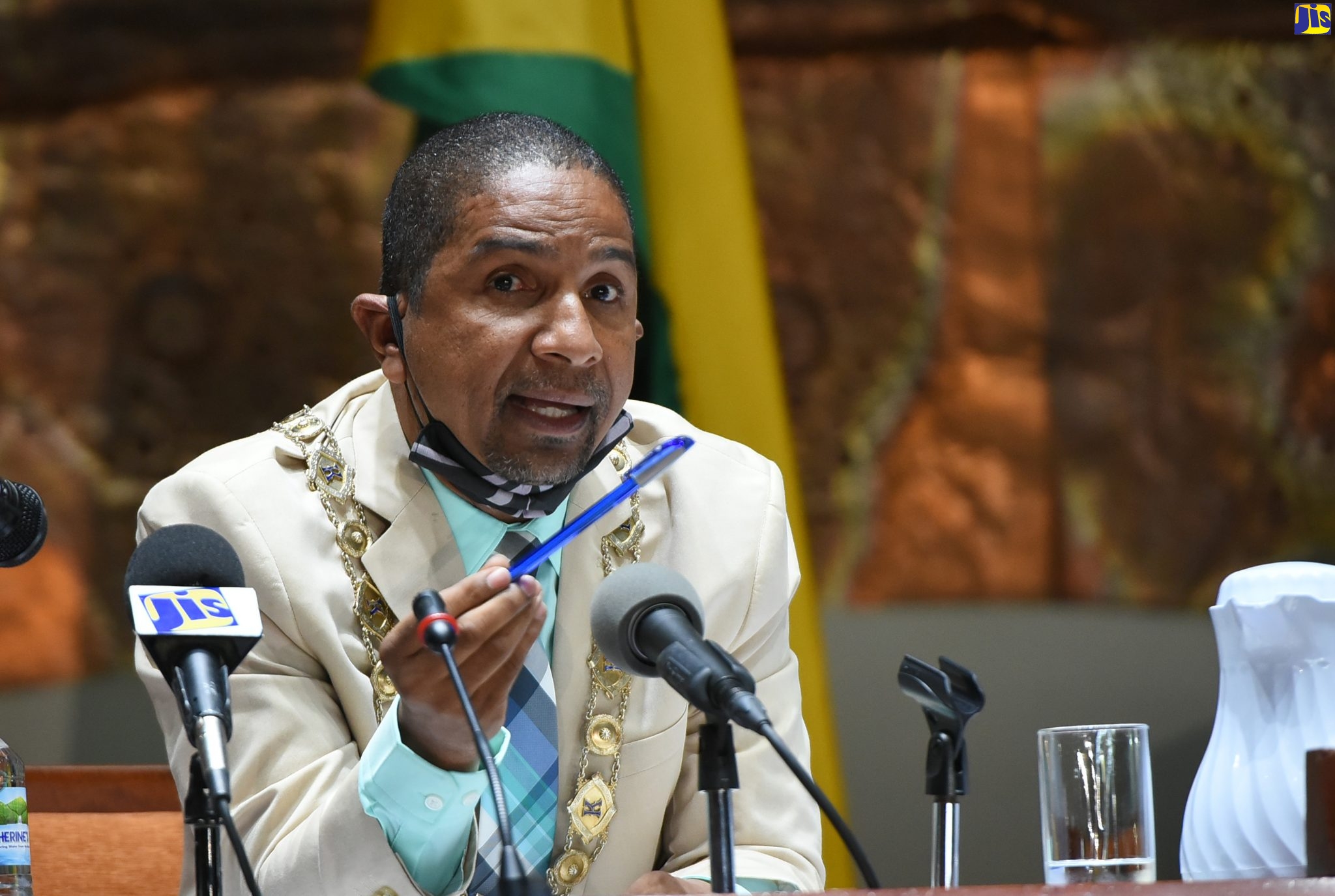 Mayor of Kingston, Senator Councillor Delroy Williams, emphasises a point during yesterday’s (June 9) Kingston and St. Andrew Municipal Corporation’s council meeting at the Jamaica Conference Centre in downtown Kingston.