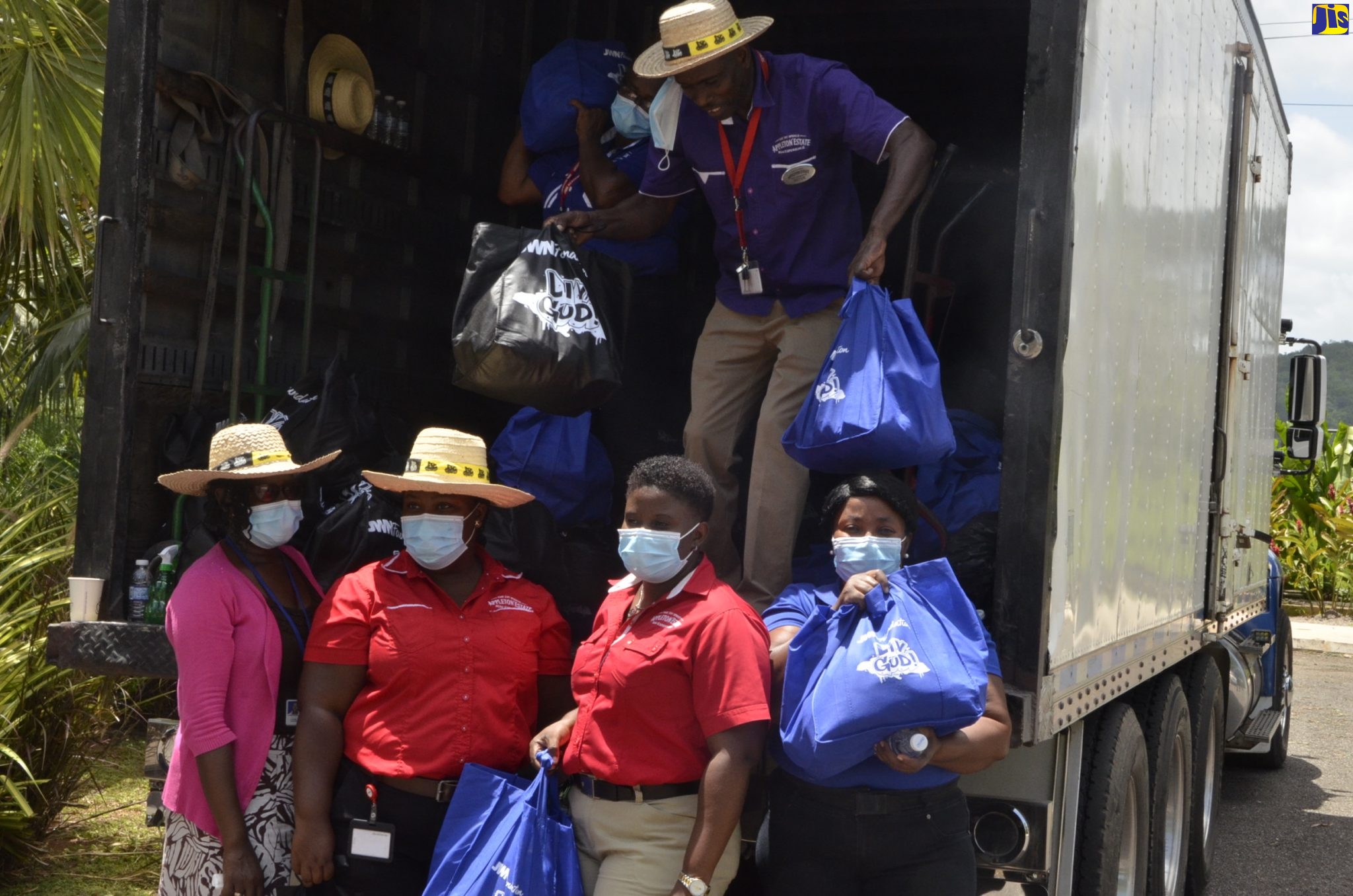 More Than 1,000 Care Packages Handed Over To St. Elizabeth Residents