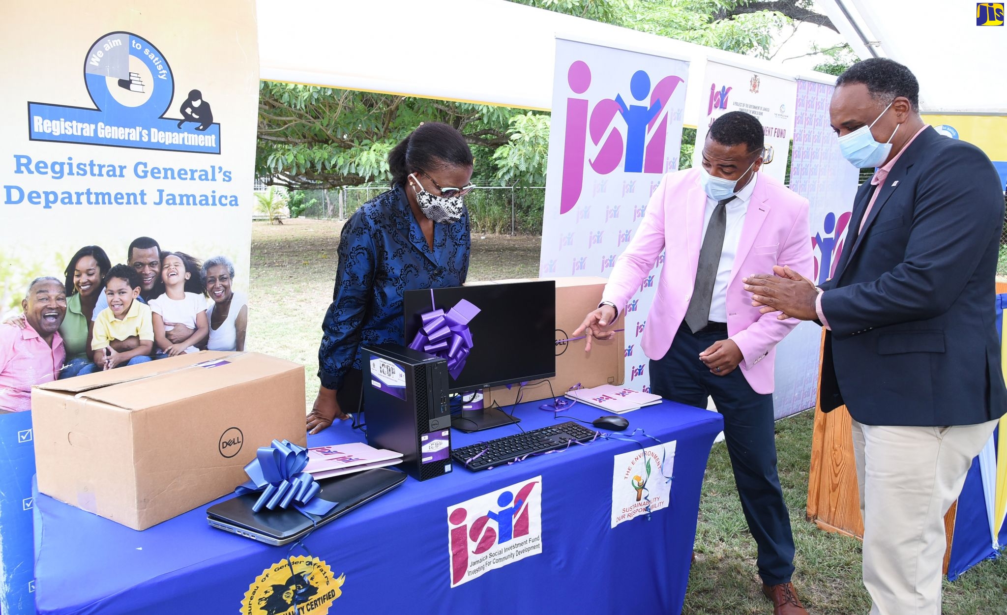 JSIF donates computers to RGD