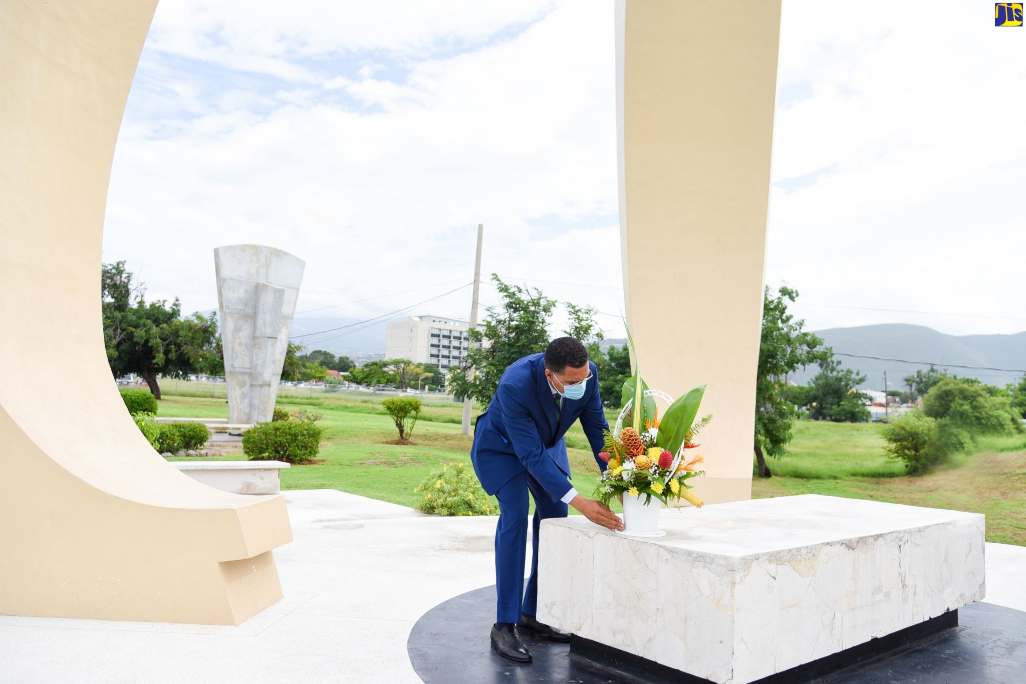 PHOTOS: Floral Tributes for Sangster’s 109th Birthday