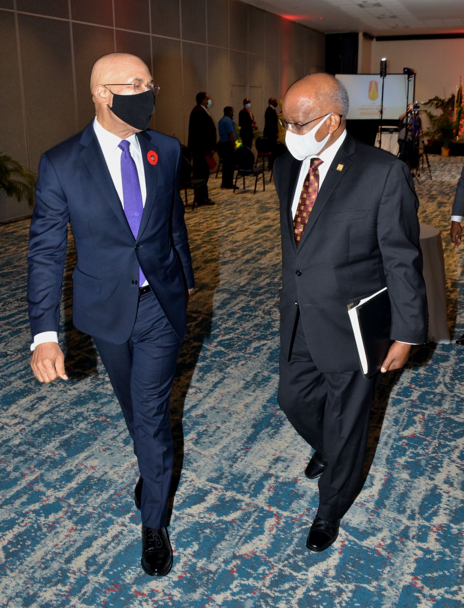 Governor-General, His Excellency the Most Hon. Sir Patrick Allen (left), converses with former Governor-General, His Excellency the Most Hon. Sir Kenneth Hall, following the Anthony N. Sabga Caribbean Awards for Excellence ceremony,  held recently at The Jamaica Pegasus hotel in New Kingston. The awards recognise significant Caribbean achievement and seek to encourage and support the pursuit of excellence by Caribbean persons for the benefit of the region. 

