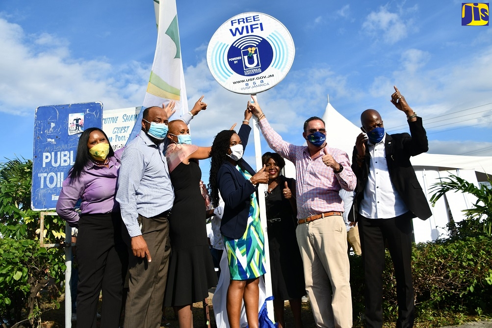 Residents Of Ocho Rios Happy For Free Wi-Fi Service