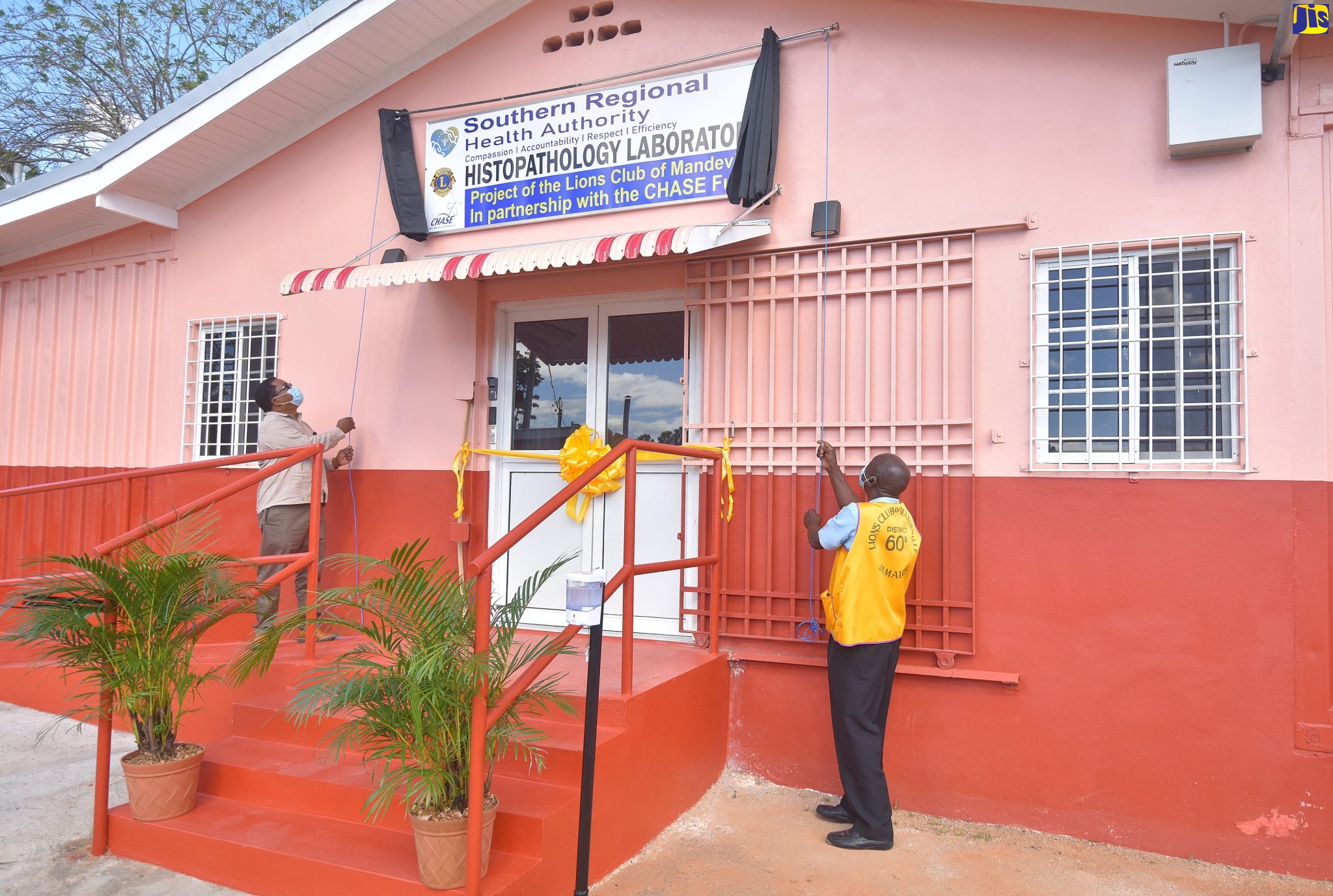 Histopathology Lab Opens At Mandeville Hospital