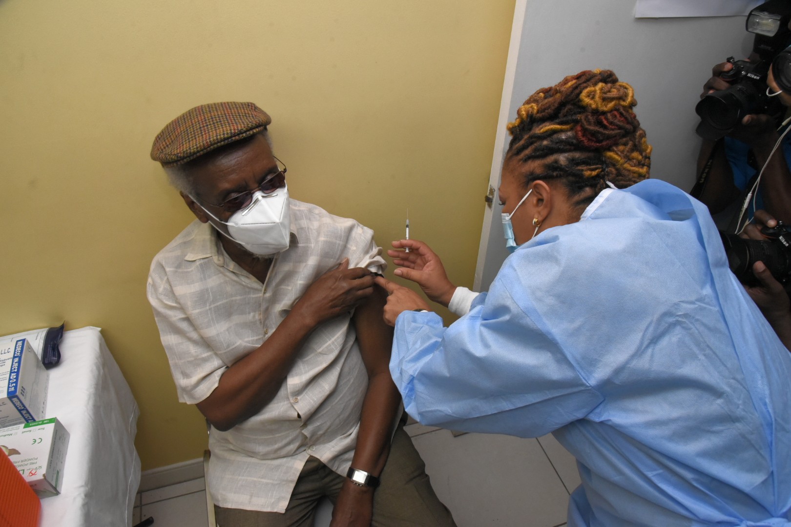 Former Pms Join Call For Jamaicans To Take Vaccine Jamaica Information Service