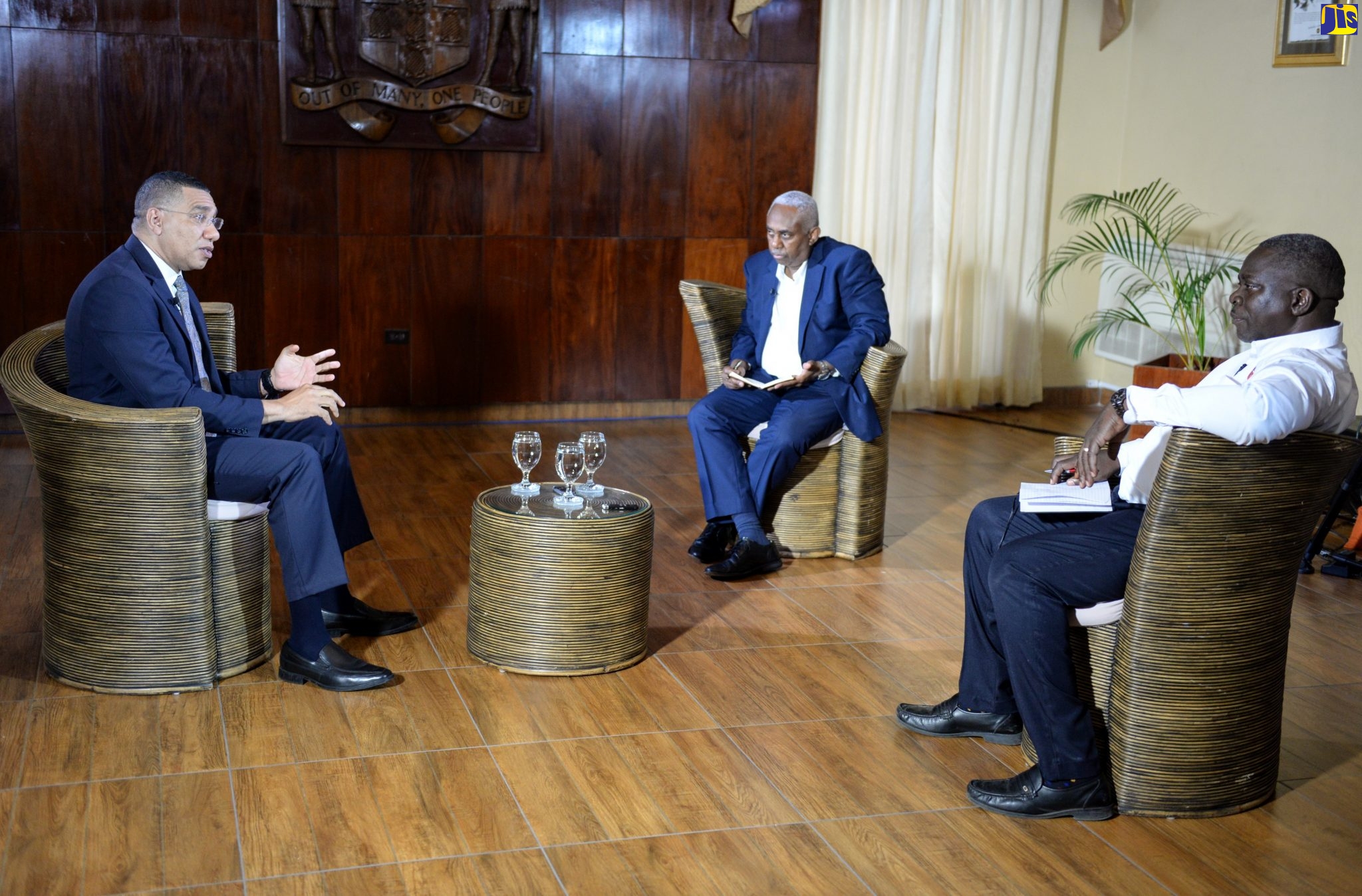 Prime Minister, the Most Hon. Andrew Holness (left), converses with Editor-at-Large, Jamaica Observer, Arthur Hall (right), and Executive Editor-Publications, Jamaica Observer, Vernon Davidson, during a one-on-one media interview on Thursday (April 8) as part of a series dubbed ‘10 Minutes with the Prime Minister’. The interview was conducted at the Banquet Hall, Jamaica House.