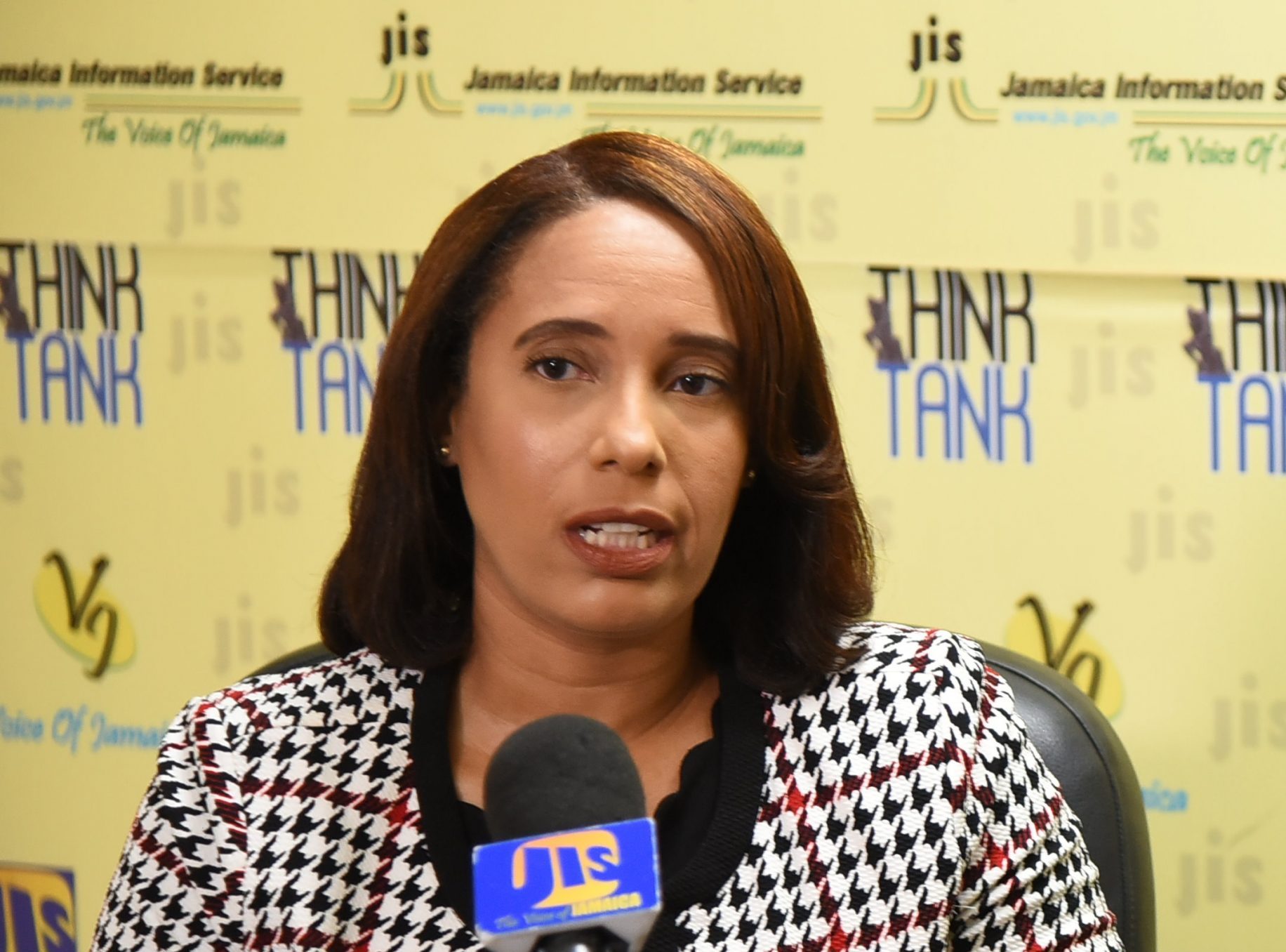 Unit Head, Special Projects Unit, Surveys Division, Statistical Institute of Jamaica (STATIN), Philone Mantock,  addresses a Jamaica Information Service (JIS) Think Tank at the Agency’s head office today, Wednesday, September 1.  Photo: Rudranath Fraser

