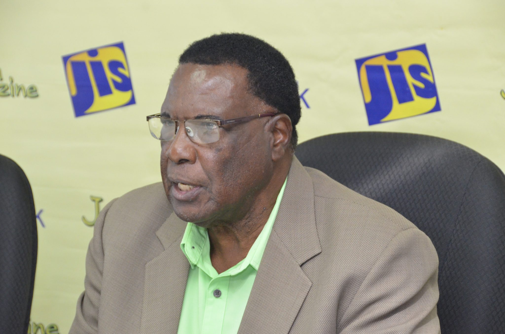 Mayor of Montego Bay, Councillor Leeroy Williams, addresses a Jamaica Information Service (JIS) Think Tank on Monday (November 8), at the offices of the St. James Municipal Corporation.  Photo: Kavanaugh Campbell

