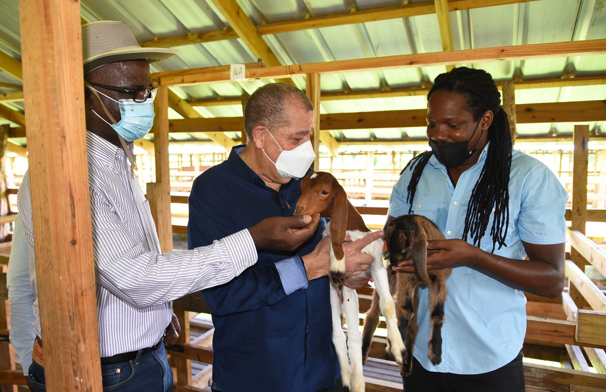 Minister Shaw Welcomes Hi-Tech Operations At Crafton Farms In St. Mary