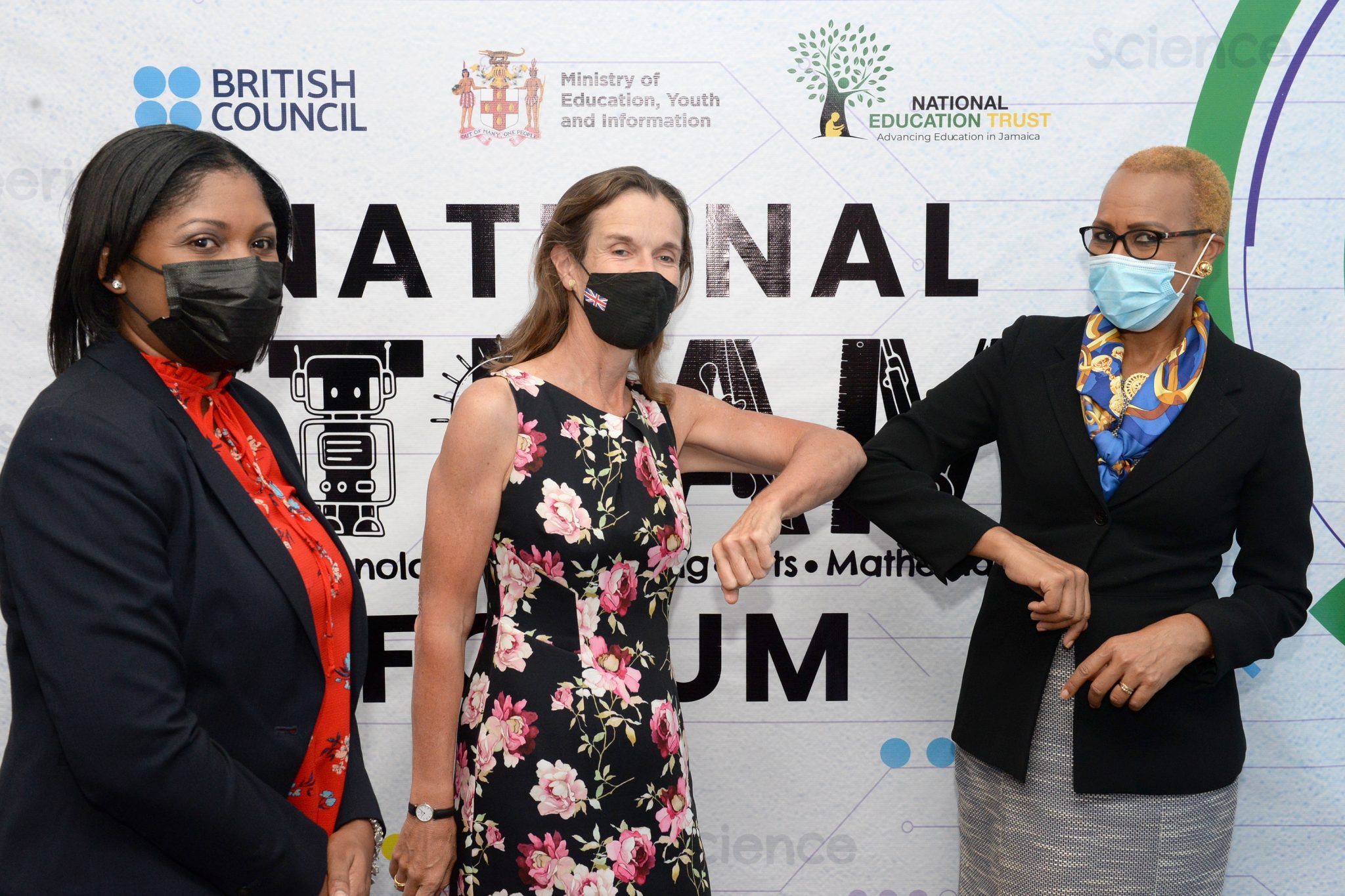 PHOTOS: Minister Williams address STEAM forum