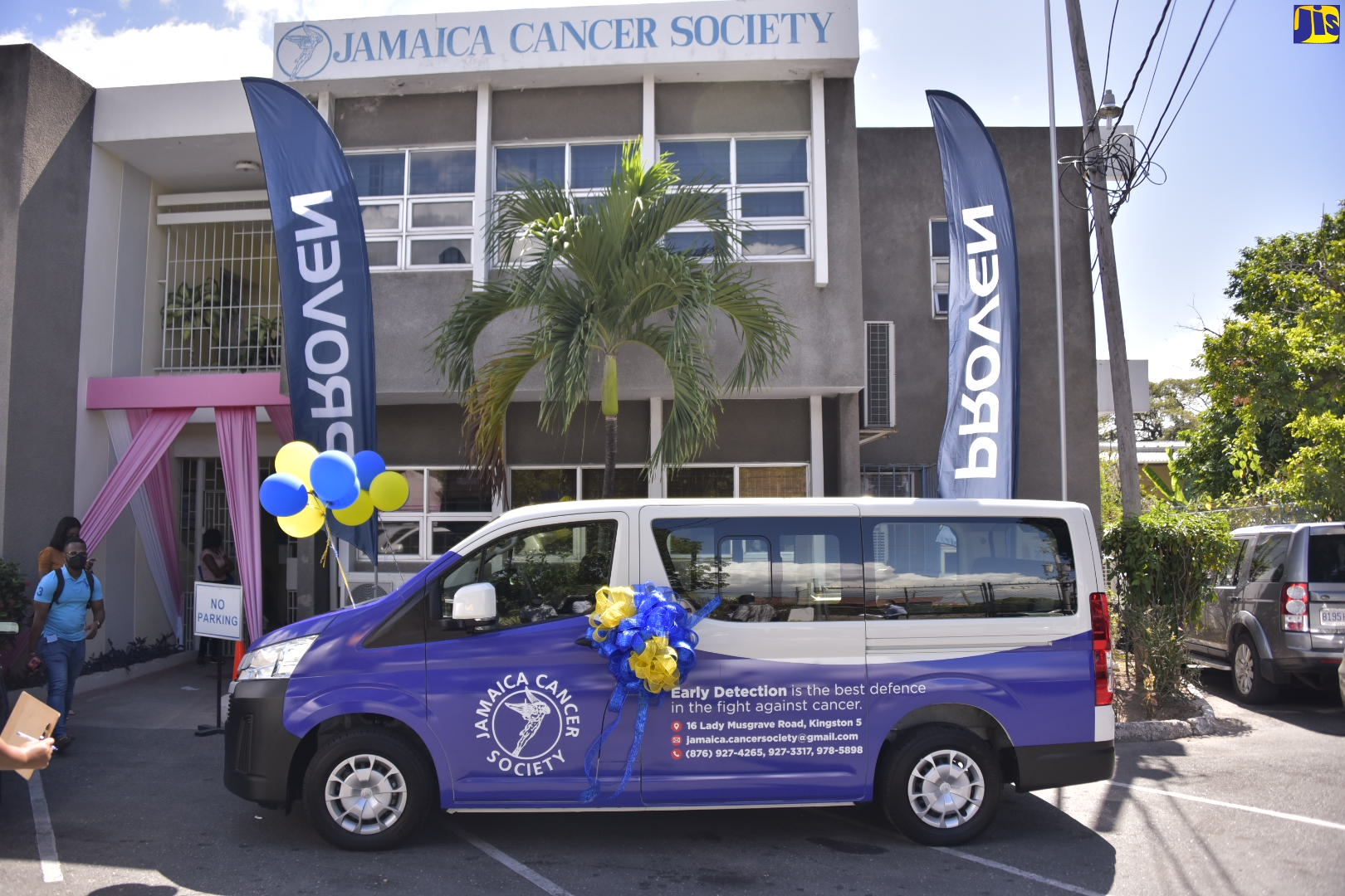 Jamaica Cancer Society Gets Bus