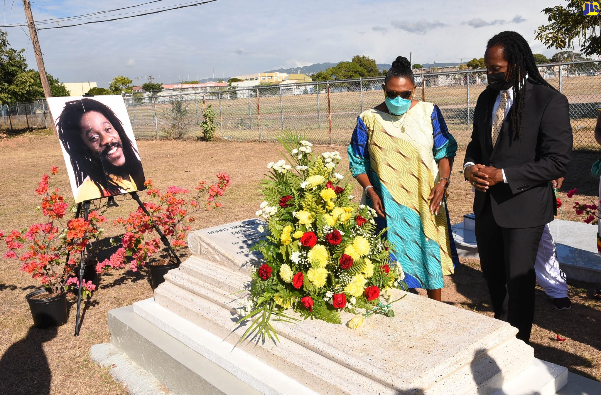 PHOTOS: Ceremony Commemorating Singer Dennis Brown’s Birth