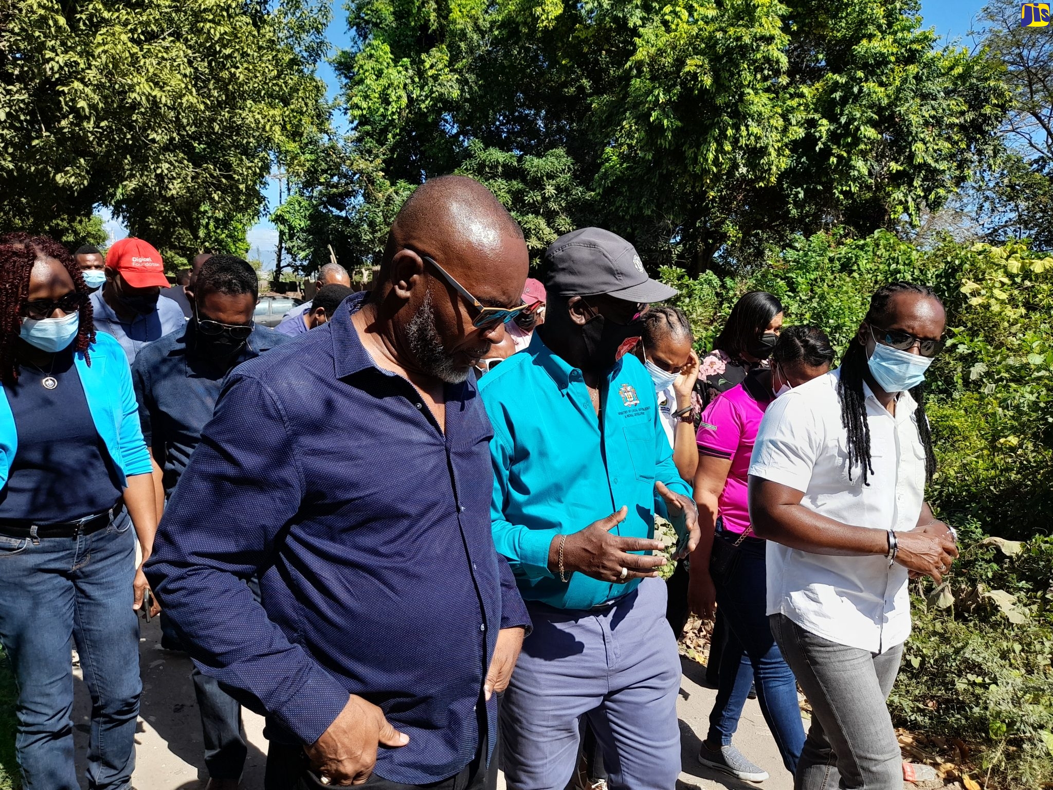 Minister McKenzie Tours Site for the new Market in Portmore