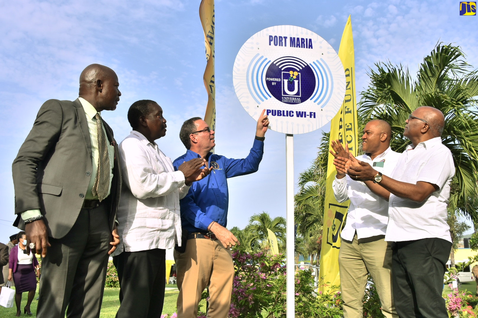 PHOTOS: Minister Vaz Launches Wi-Fi Hotspot in Port Maria