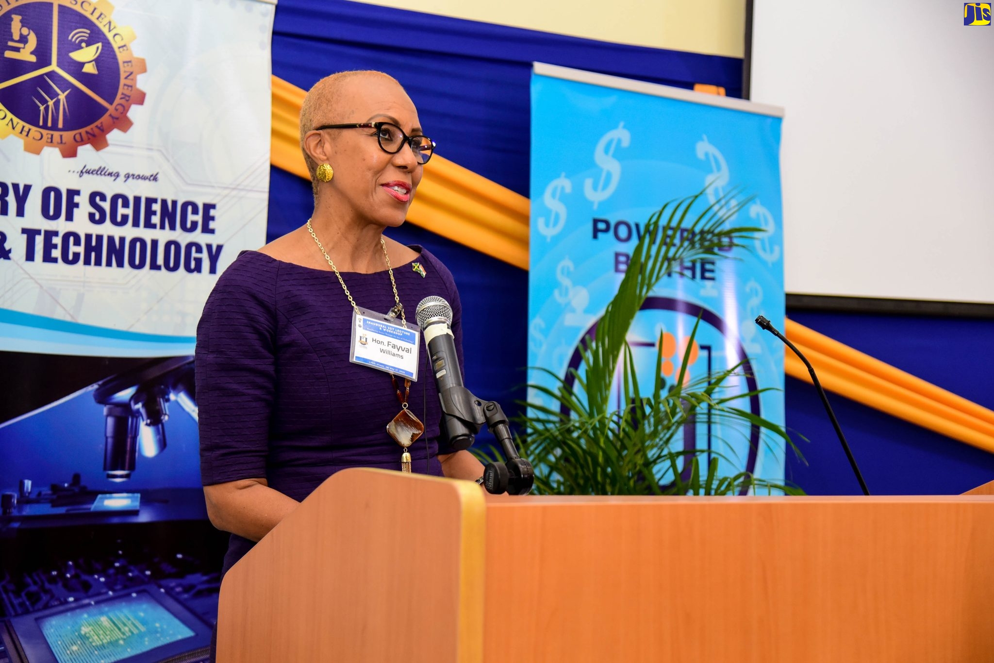 Construction Advanced Under National Broadband Initiative