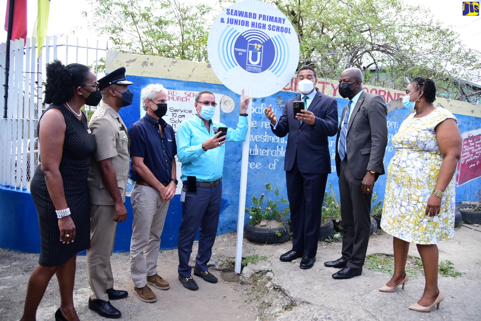 PM Unveils Free Wi-Fi For Olympic Way