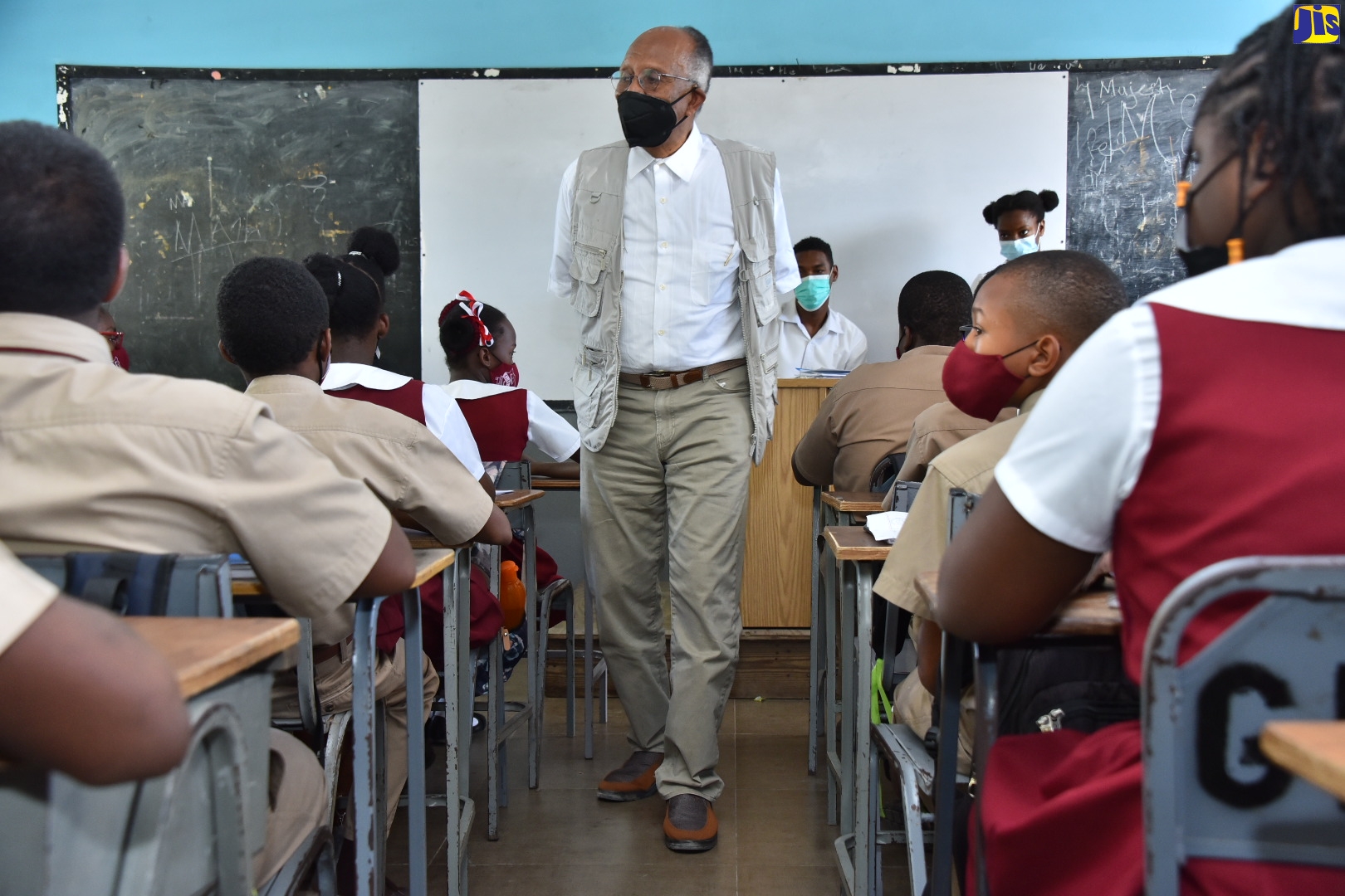 JETC Chairman Visits Schools