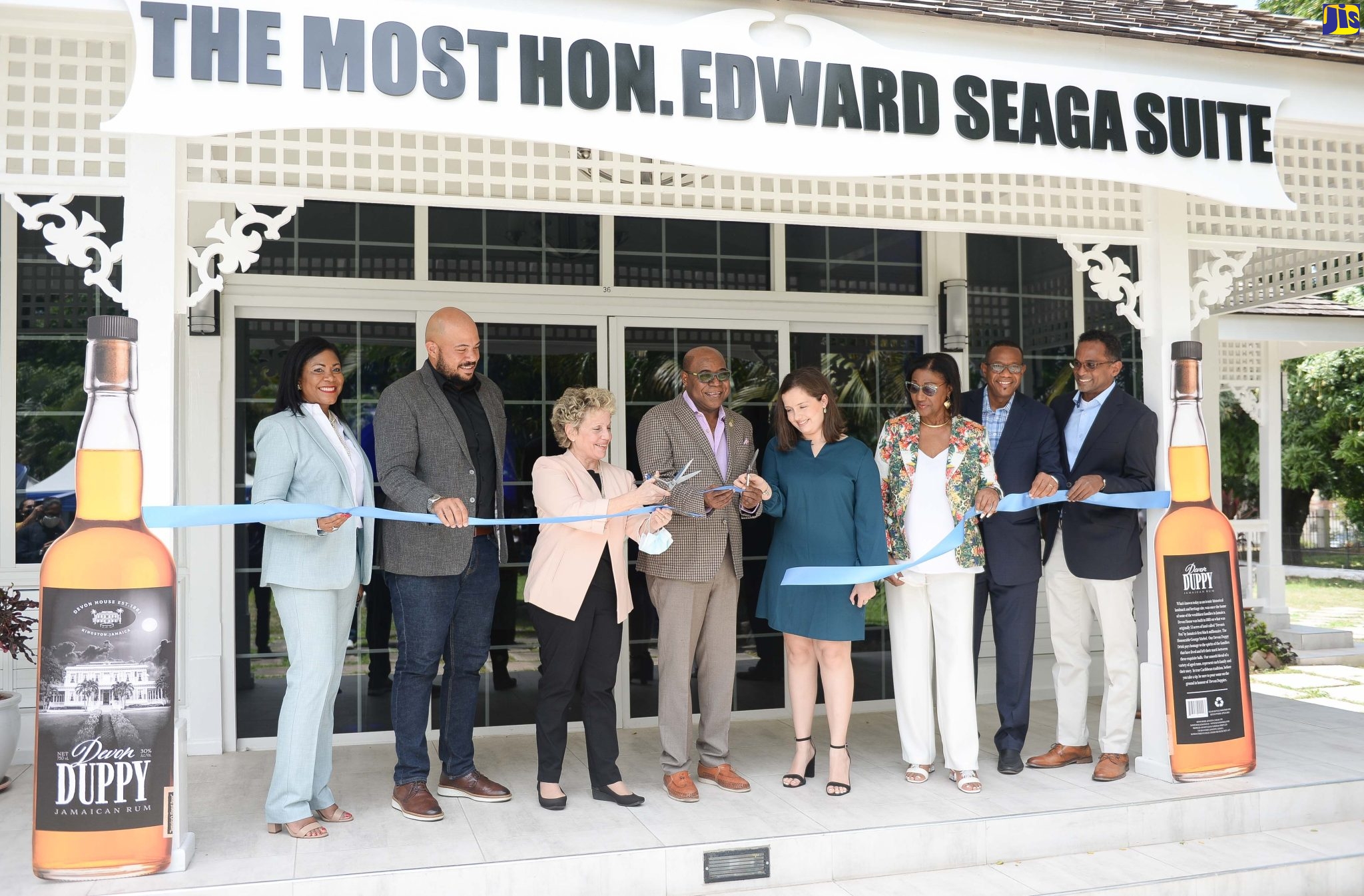 Tourism Minister, Hon. Edmund Bartlett (fourth right), is joined by the Most Hon. Carla Seaga (third left), and daughter, Gabrielle Seaga (fourth right), in officially opening the Most Hon. Edward Seaga Suite at Devon House in St. Andrew, on Friday (May 27). Sharing the moment (from left) are Executive Director, Devon House Development Company, Mureen James; Councillor, Mona Division, Kingston and St. Andrew Municipal Corporation, Andrew Bellamy; Chair, Devon House Development Company, Jean Minion Wright; Chief Technical Director, Ministry of Tourism, David Dobson; and Tourism Enhancement Fund (TEF) Executive Director, Dr. Carey Wallace.