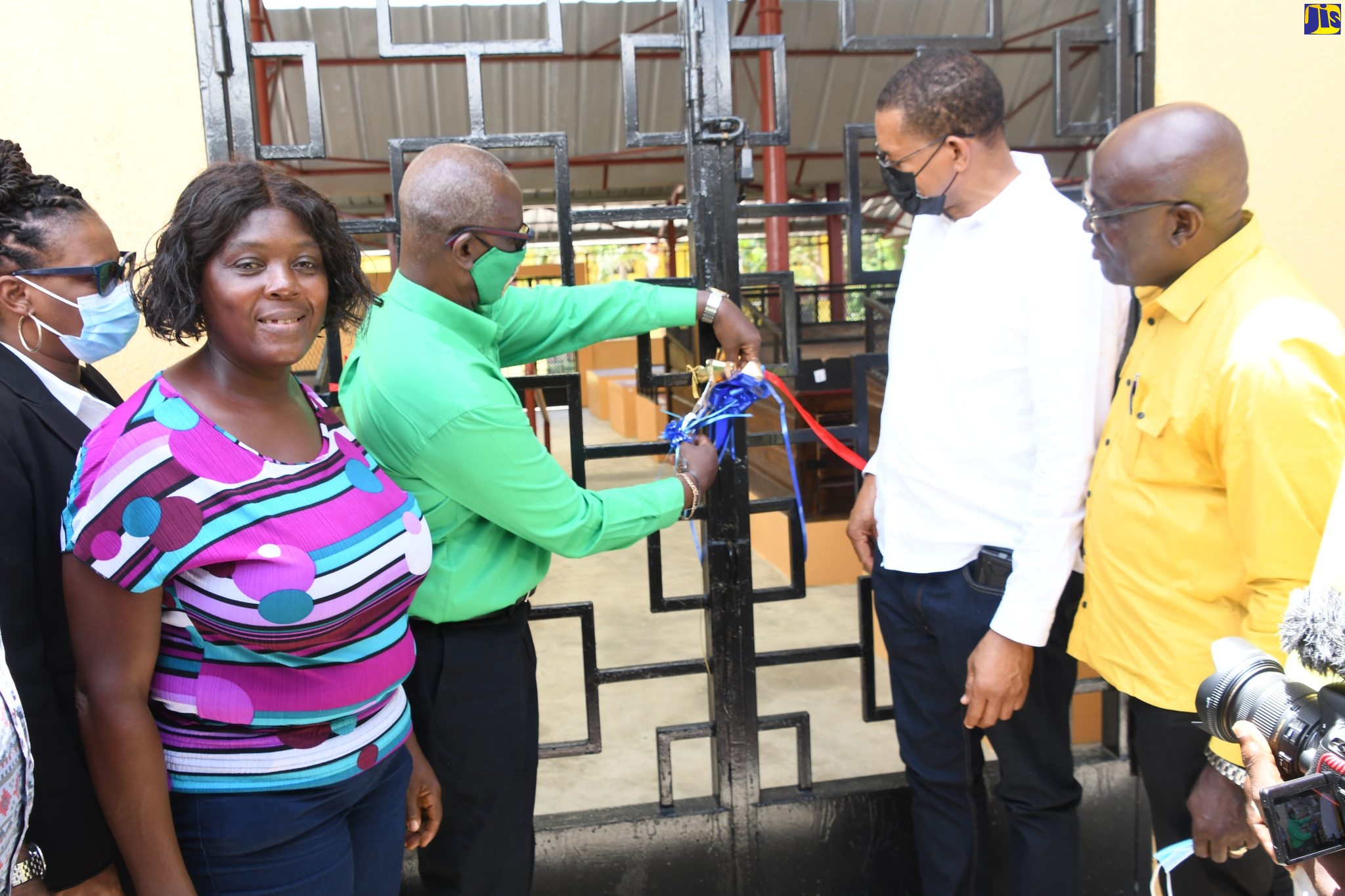 Newly Rebuilt Hopewell Market Opens