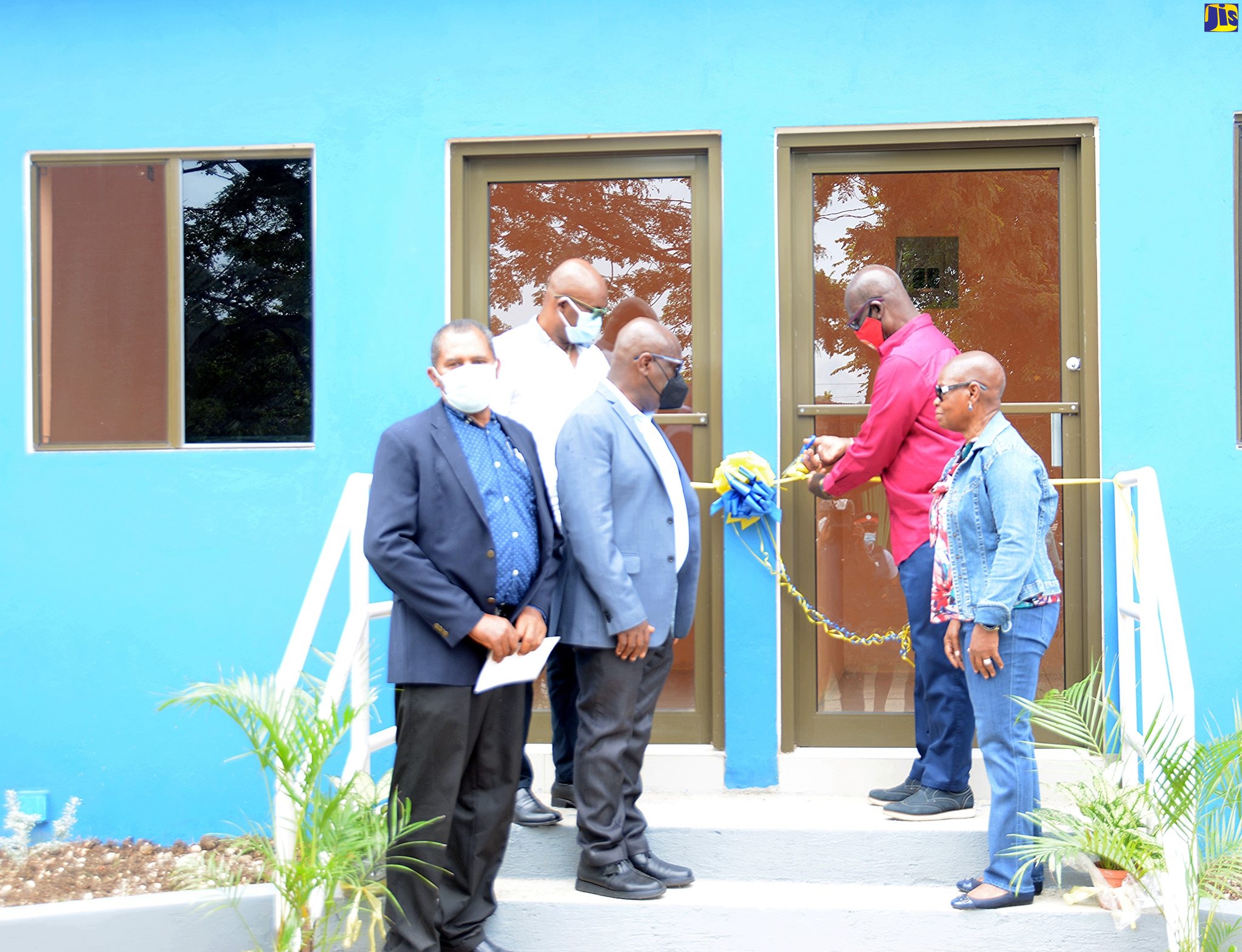 Clark’s Town Market Shops Ready For Occupancy