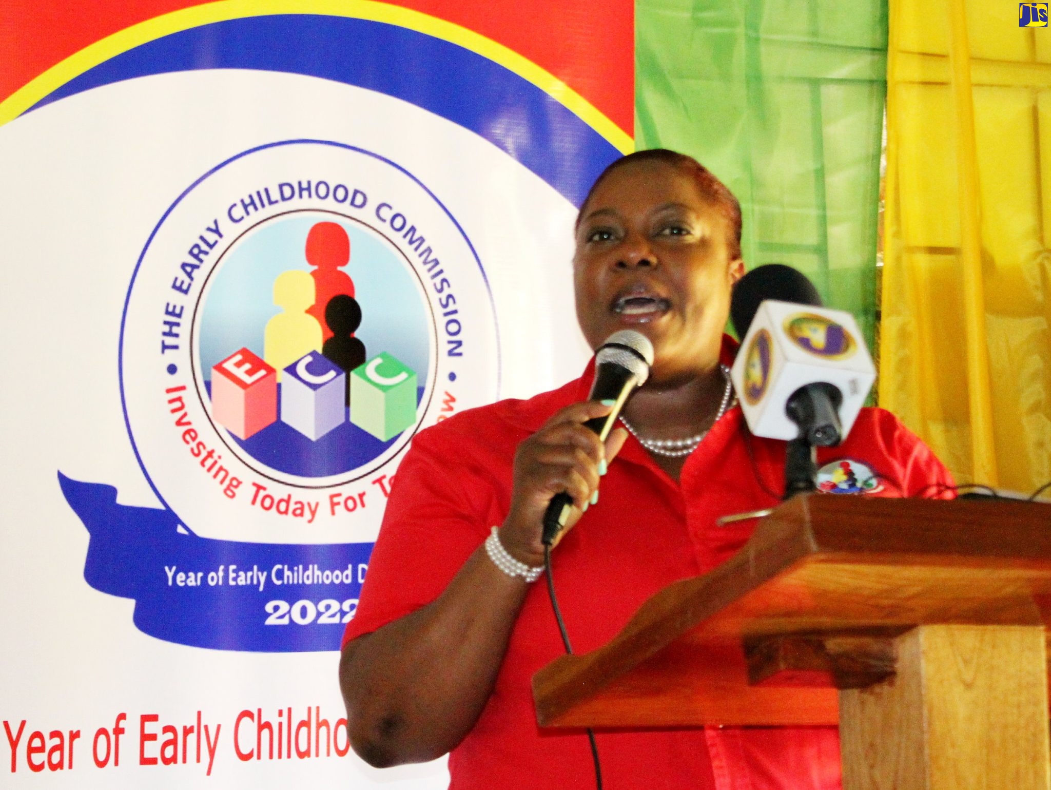 Community Relations Manager at the Early Childhood Commission (ECC), Tanisha Miller, addresses a recent mental health forum for parents and students, held at  Paul Mountain Primary School in St. Catherine.