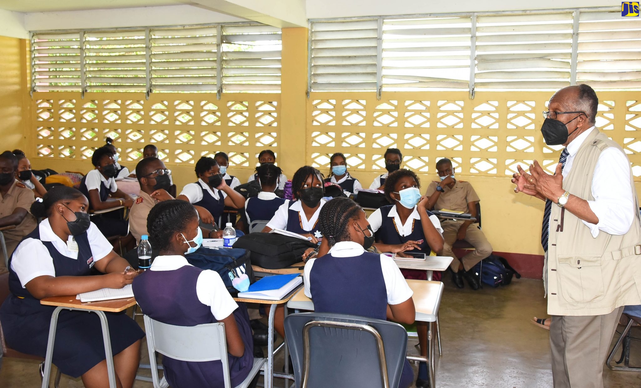 Chairman of the Jamaica Education Transformation Commission (JETC), Professor Orlando Patterson, addresses students at Dinthill Technical High School in St. Catherine, during a visit to the institution on June 6.
R. Fraser Photos

