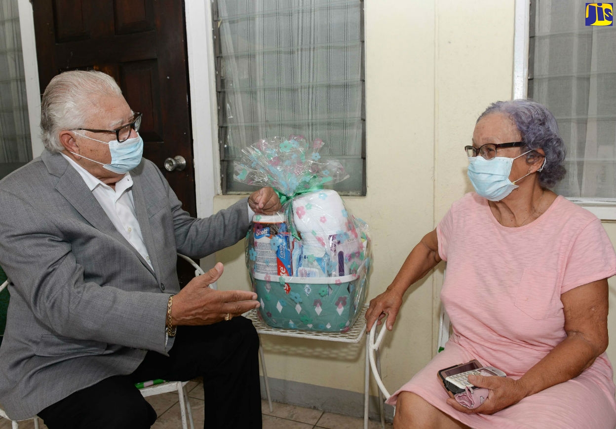 PHOTOS: Minister Samuda Visits Centenarian