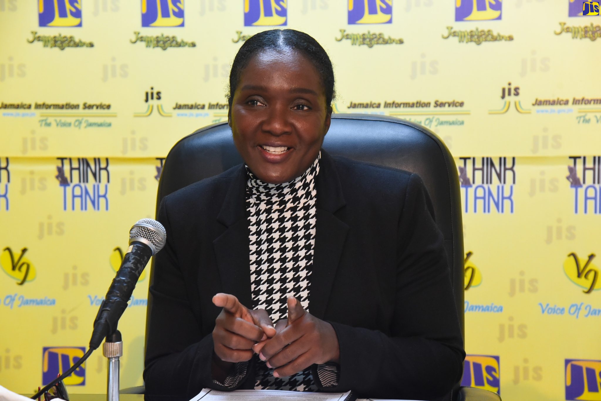 Principal Director, Office of the Cabinet, Public Sector Modernisation Division, Karlene McKenzie Spencer, makes a point at a Jamaica Information Service (JIS) ‘Think Tank’, held today (July 6), at the Agency’s head office in Kingston.