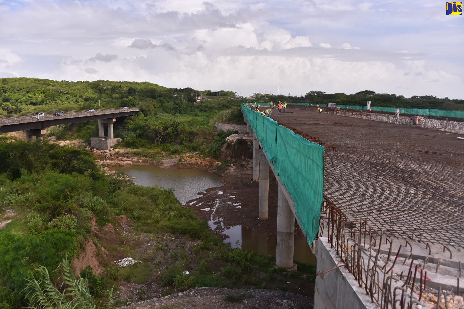 PHOTOS: PM Tours East-West Highway