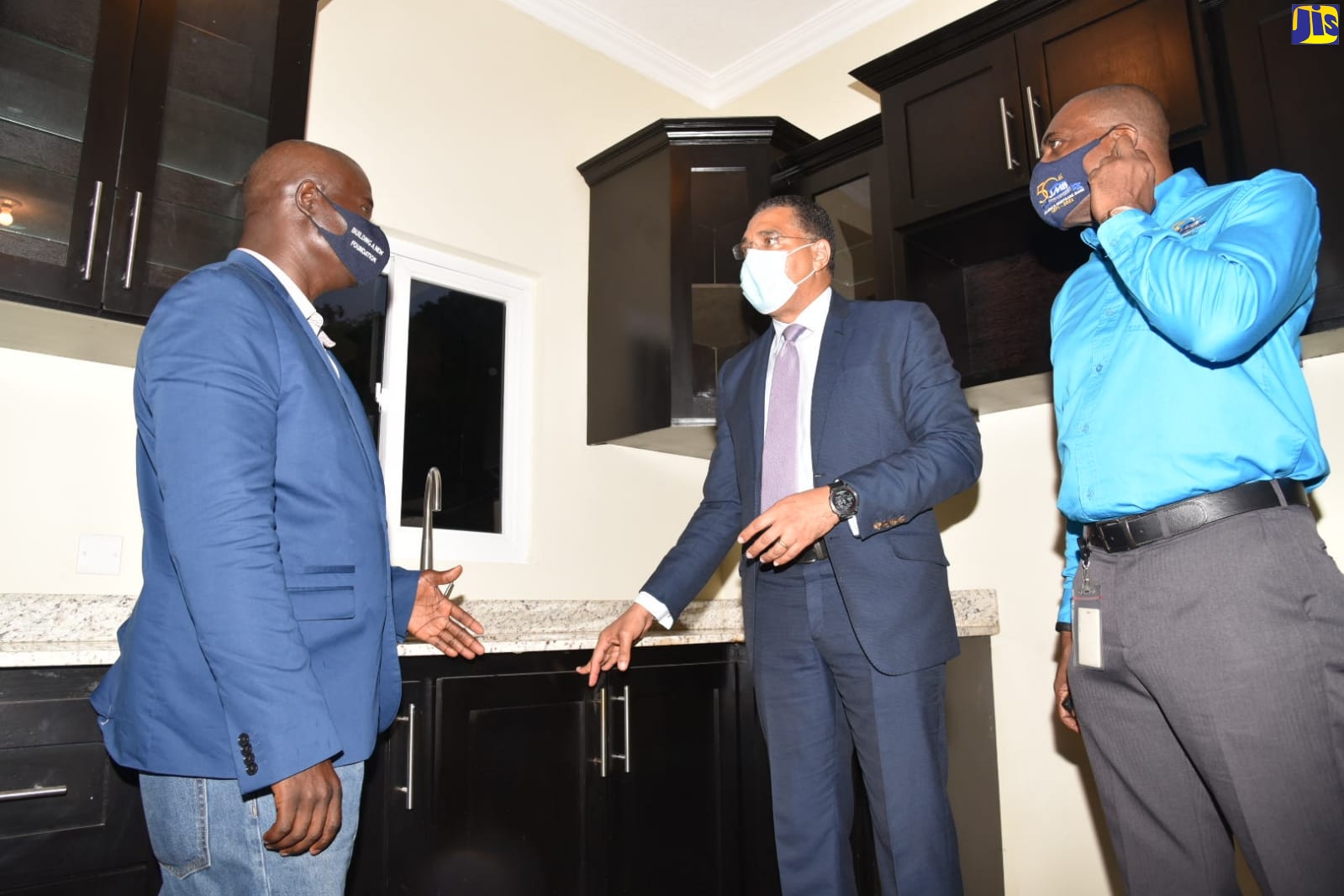 PHOTOS : PM Opens Forest Gate Housing Development