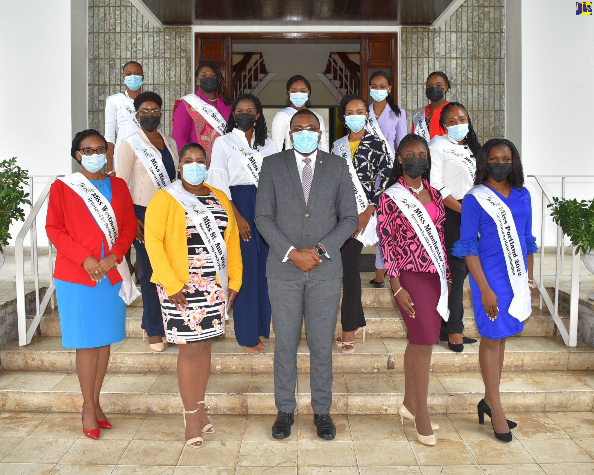 Minister without Portfolio in the Office of the Prime Minister with responsibility for Information, Hon. Robert Morgan (front row, centre) with finalists in the 2022 Jamaica Festival Queen Competition. The event was a courtesy call by the parish queens on Tuesday (July 26) at the Office of the Prime Minister (OPM).  