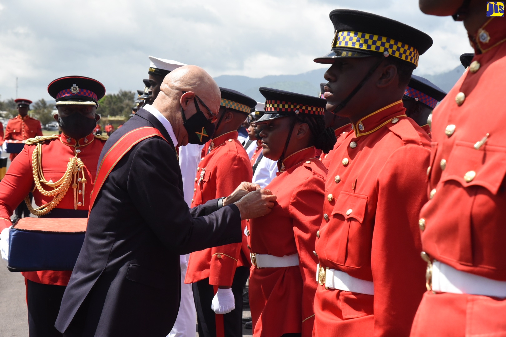 2118 JDF Soldiers Get Medals of Honour