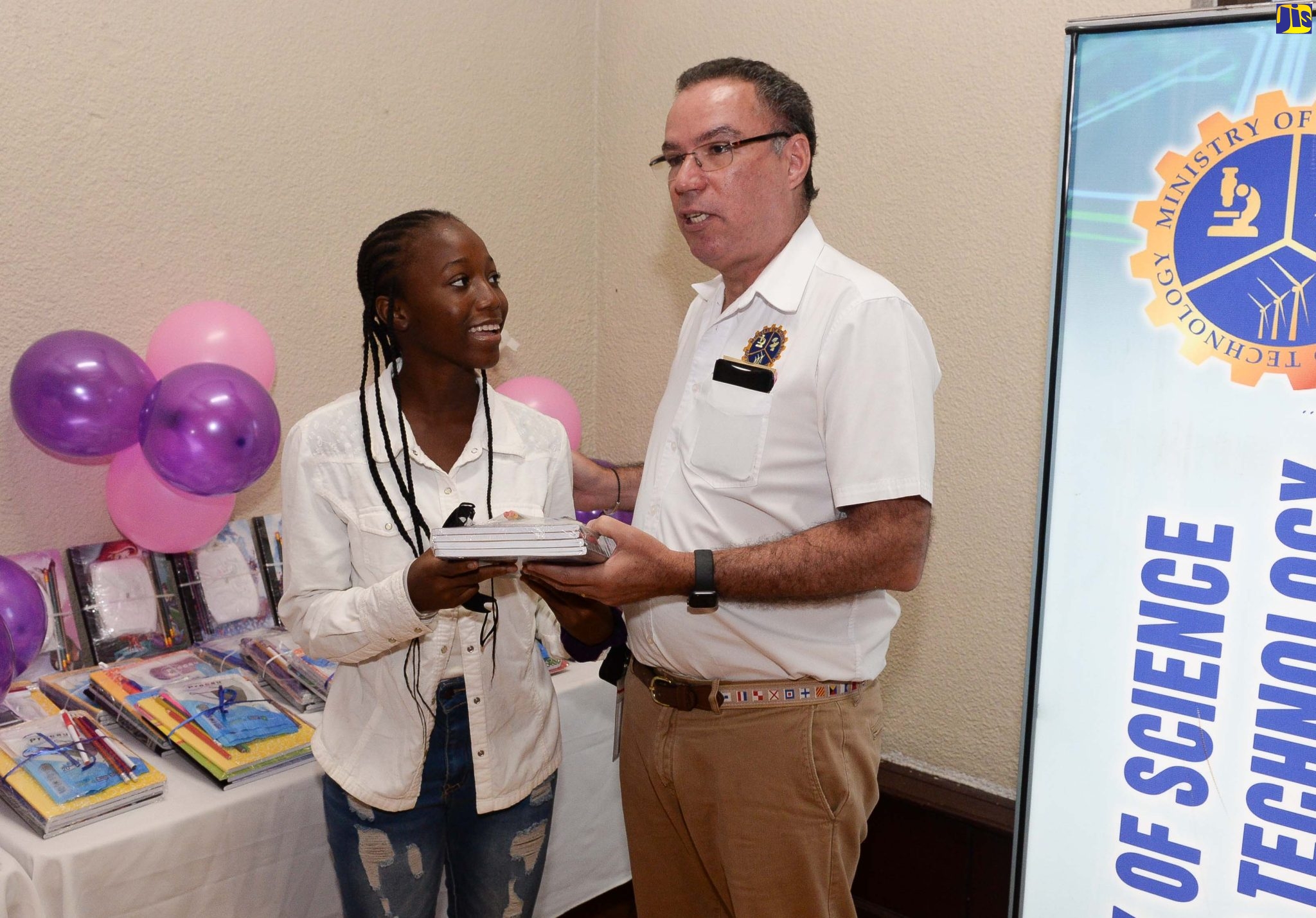 Students Get Back-to-School Items