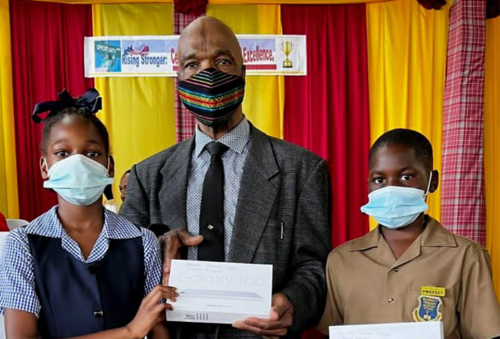 Jamaican In New York Donates 586 Tablets To St. Mary And St. Catherine Students