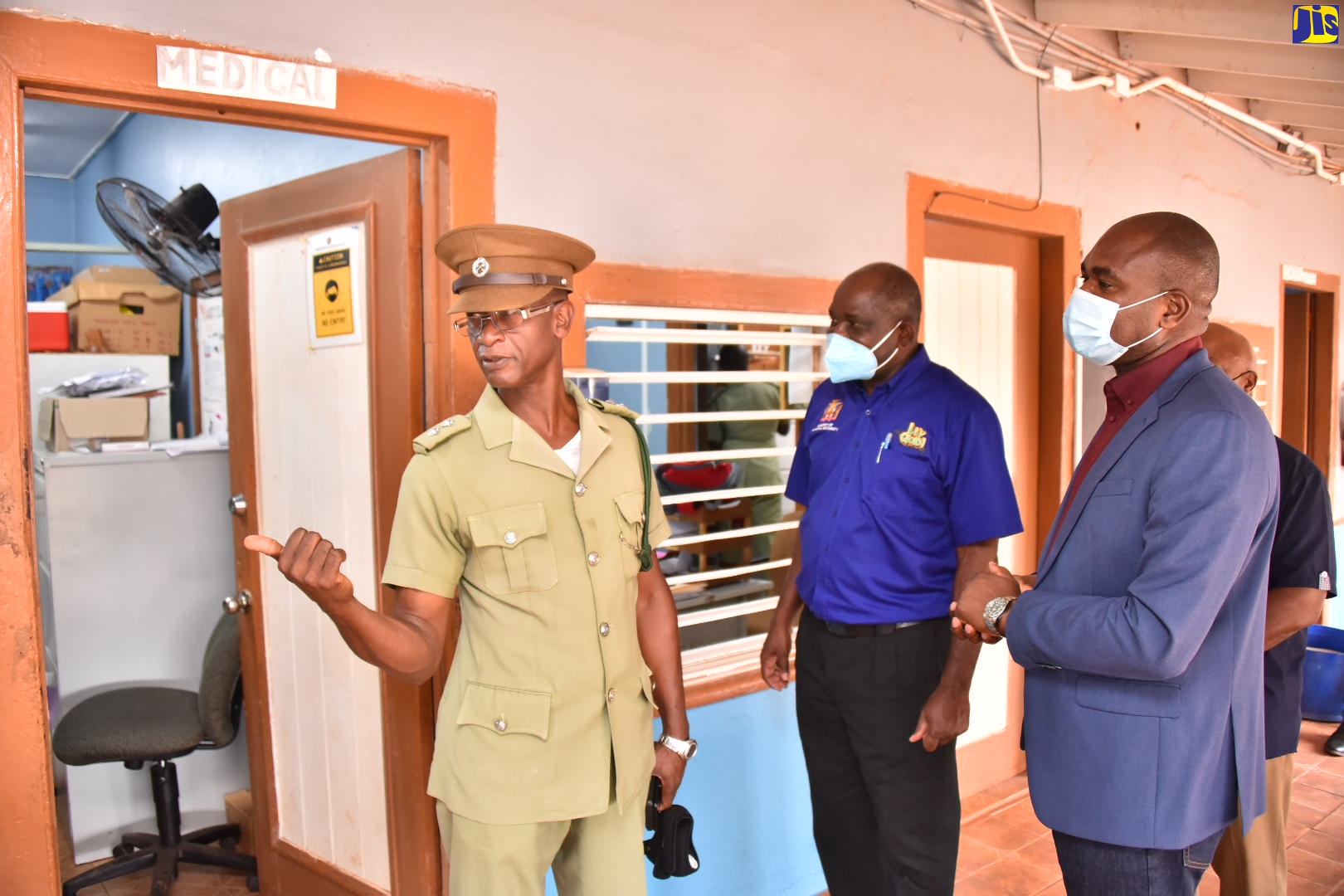 Minister of State in the Ministry of National Security, Hon. Zavia Mayne (right), is shown the medical facility at the New Broughton Sunset Adult Correctional Centre in Manchester by Acting Superintendent, Smalling Renard (left), during a tour on Wednesday (August 10). Also on the tour is Permanent Secretary in the Ministry, Courtney Williams (centre).