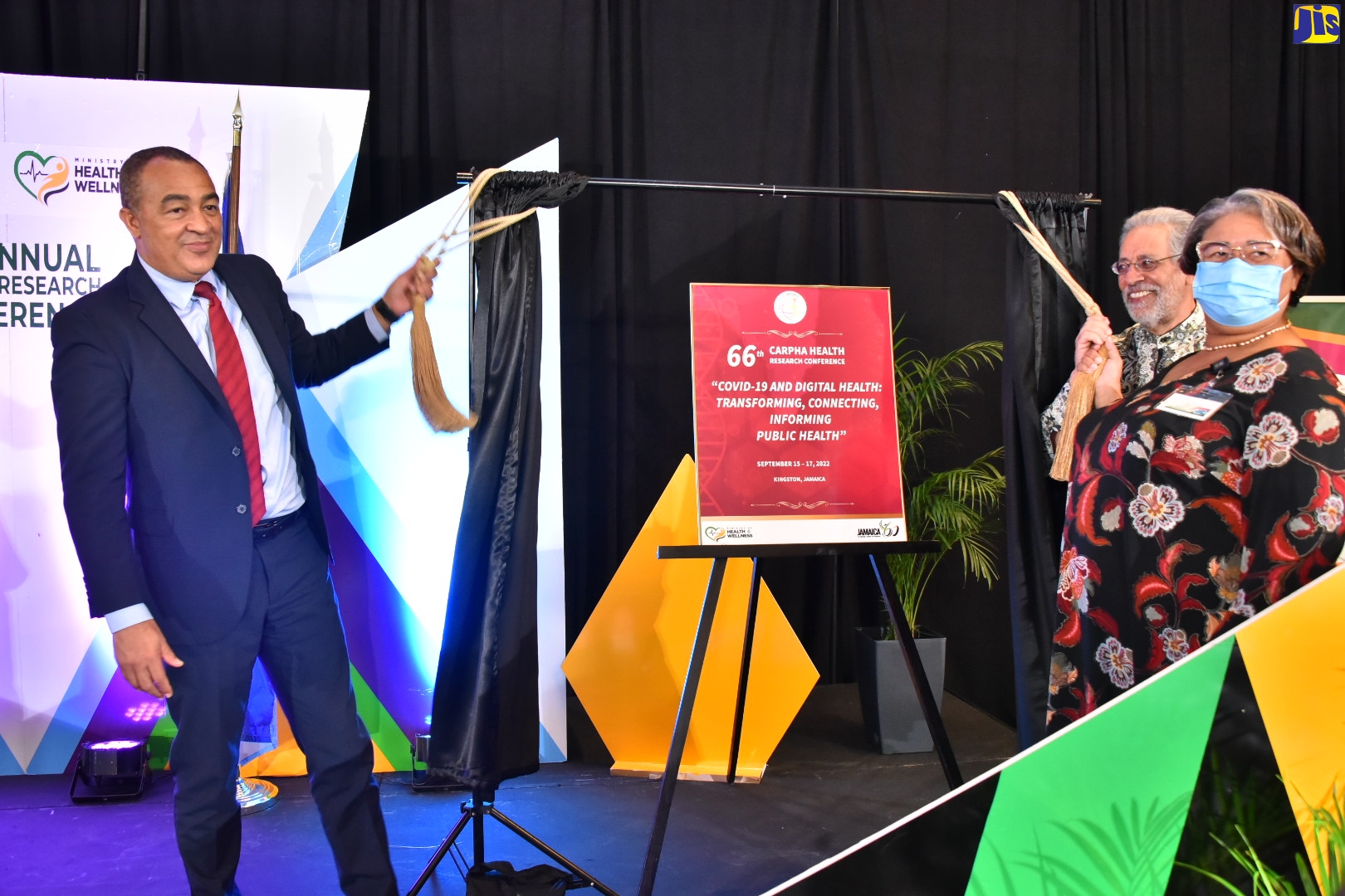 Dr. Tufton Calls for Strengthening of Regional Public Health Research