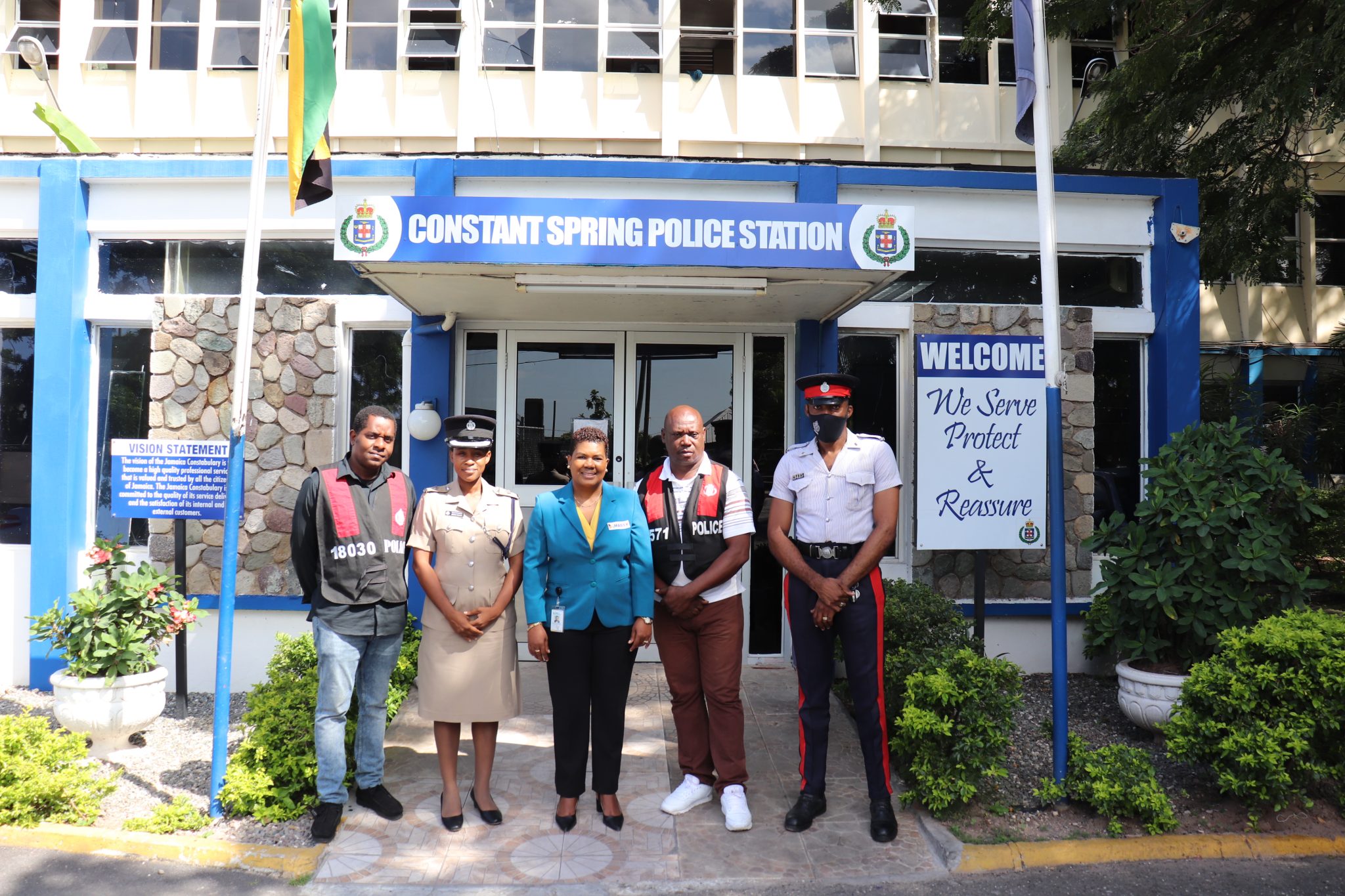 Policemen Commended for Professionalism and Compassion