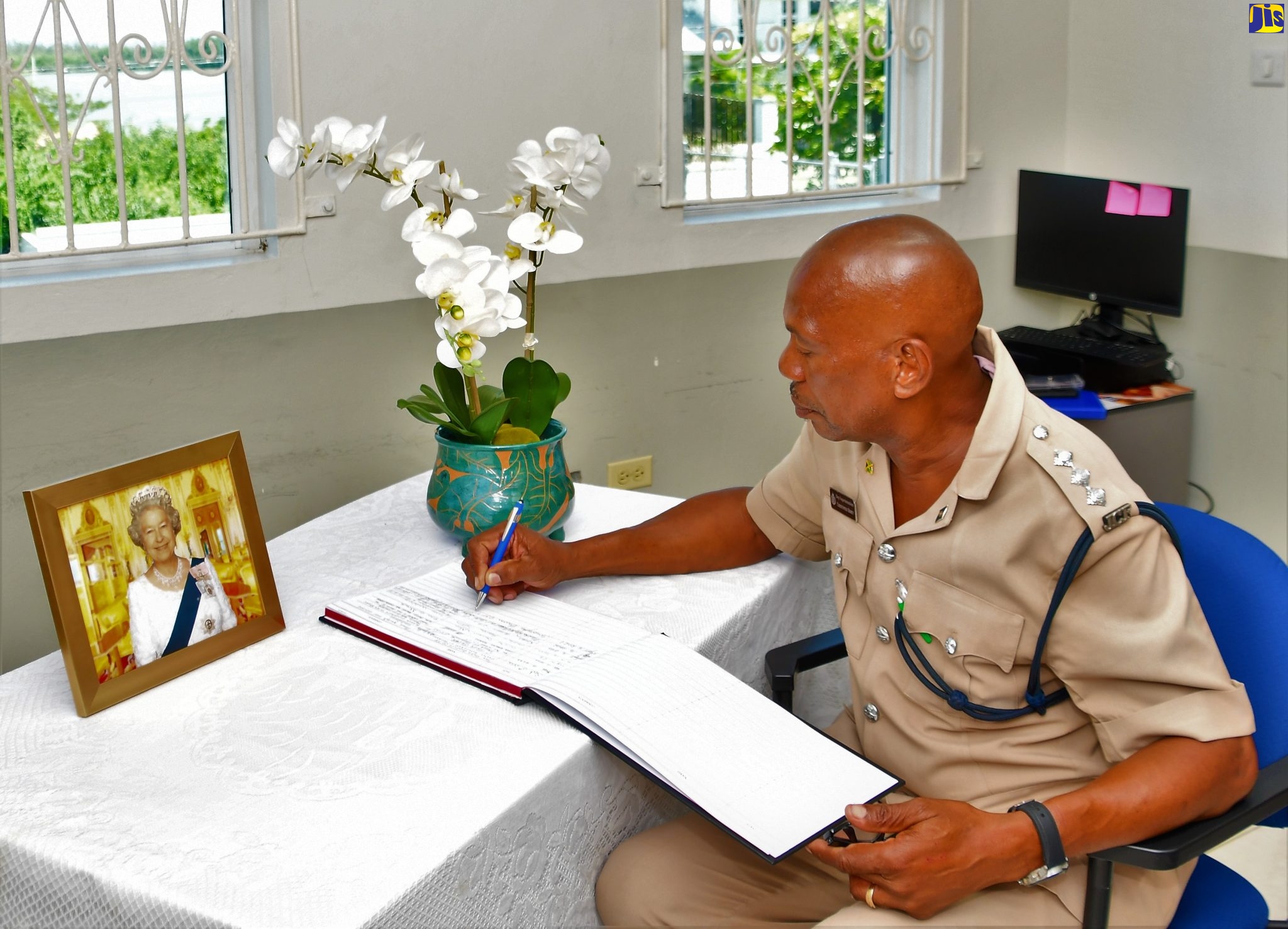 Trelawny Pays Respects to Her Majesty, The Queen