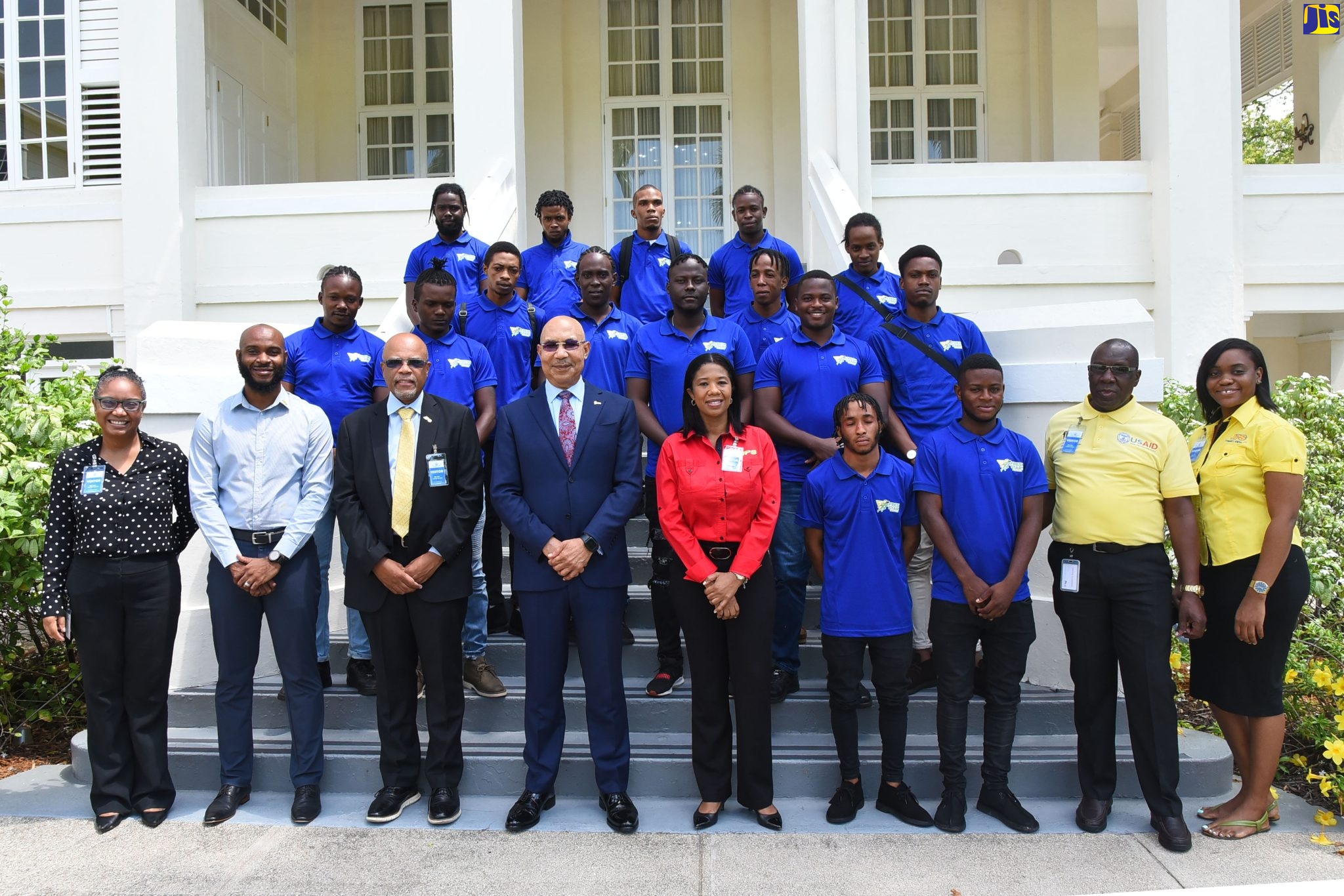 Governor General, His Excellency the Most Hon. Sir Patrick Allen (fourth left), and Deputy Chair, JPS Foundation, Ramsay McDonald (third left), with participants in the JPS Foundation’s Project Fresh Start Jamaica, during a courtesy call at King’s House on Thursday (September 8).