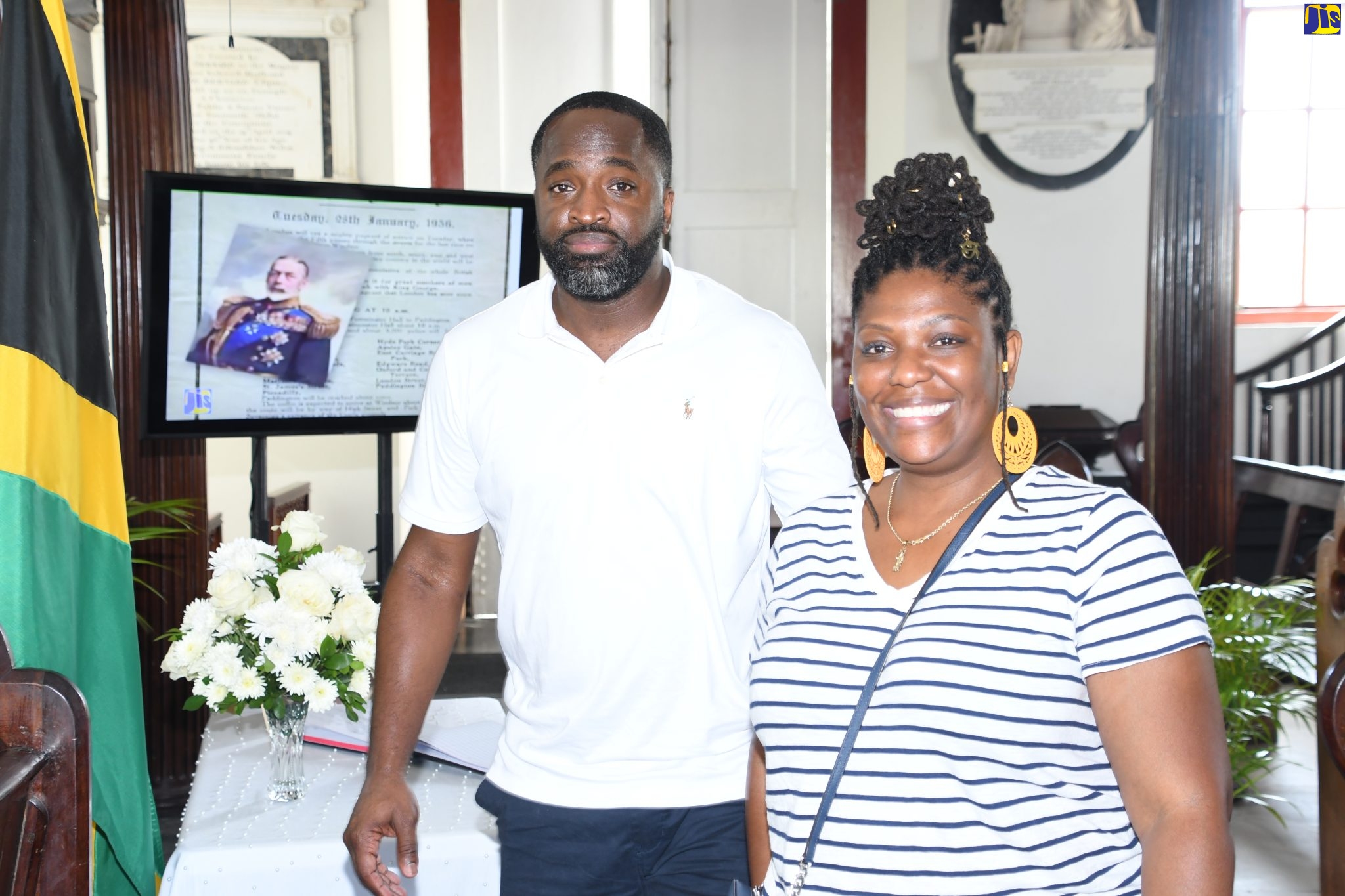 St. James Residents, Visitors Sign Condolence Book for the Queen