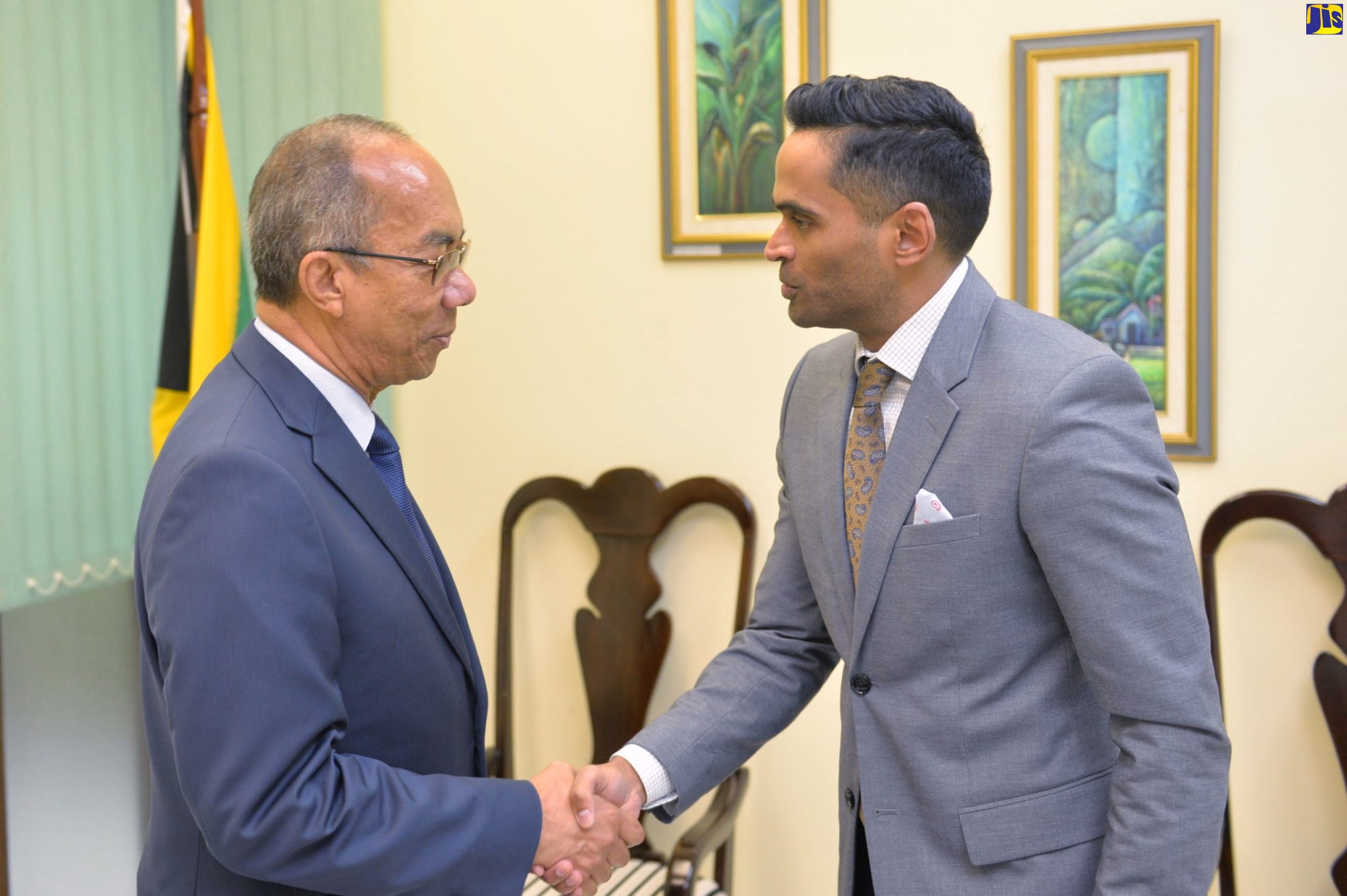 PHOTOS: Minister Chang Receives Courtesy Call from IDB Country Representative