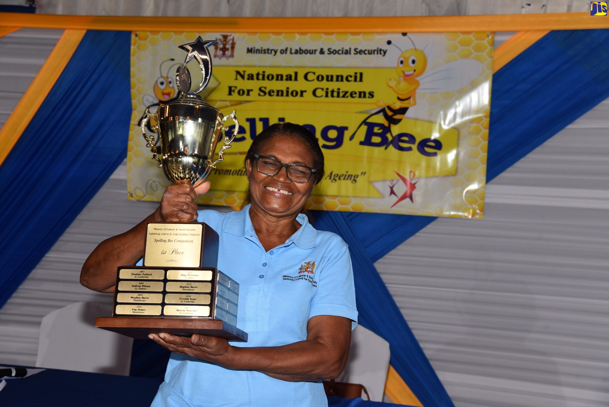 St. Mary’s Olga Williams is the winner of the National Council for Senior Citizens (NCSC) 2022 Spelling Bee Competition. The 72-year-old triumphed over 12 other parish finalists during the competition held at the Terra Nova All-Suite Hotel in St. Andrew on Thursday (September 22).